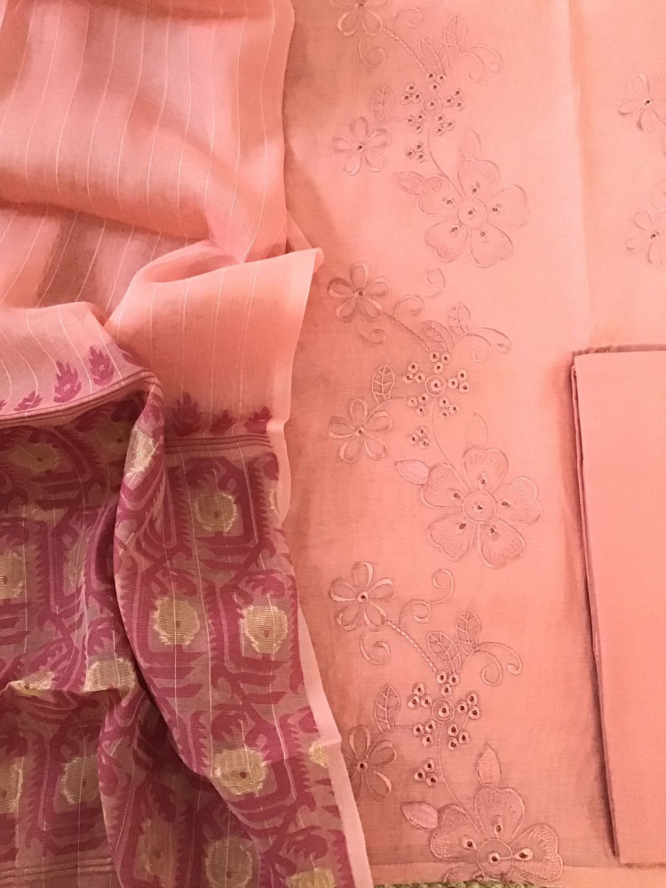 Image of Soft Slub Chanderi Jamdani Weaved Embroidered Suit - Peach