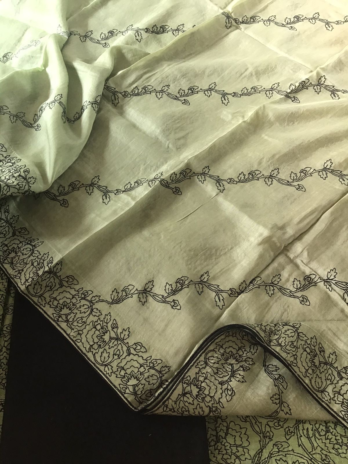 Pure Linen Chanderi Silk Embroidered Suit - Green