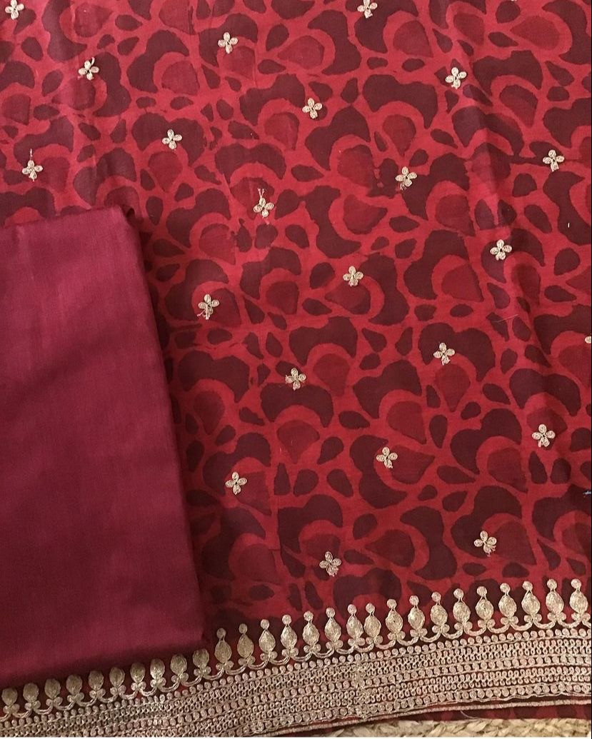 Pure Maheshwari Silk Printed Embroidered Suit - Red