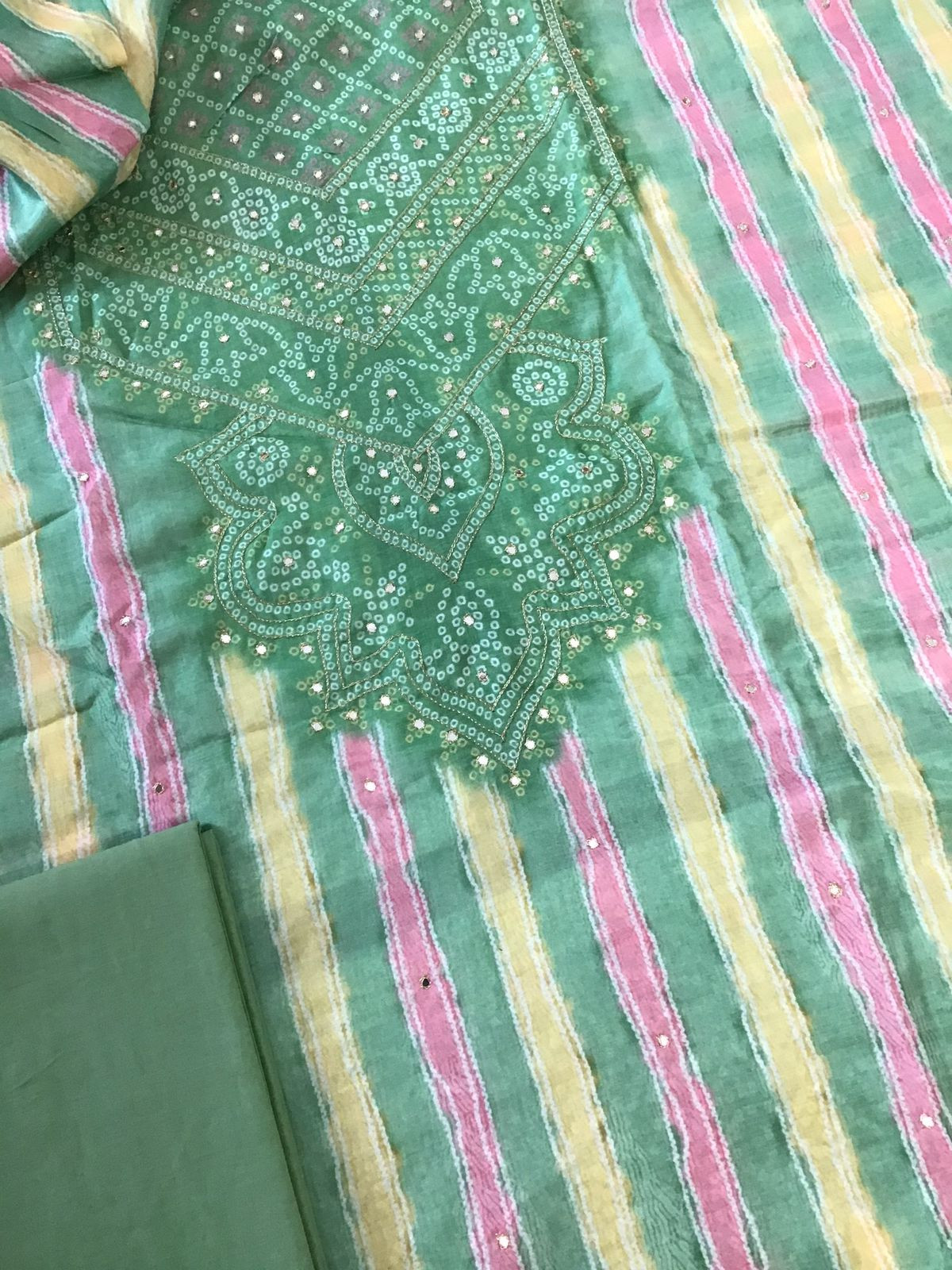 Pure Muslin Silk Printed Embroidered Suit - Green