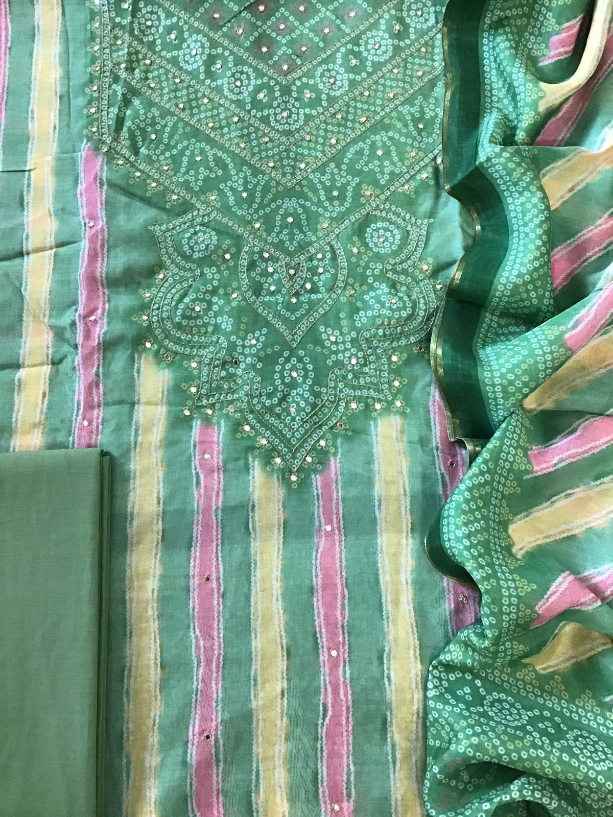 Pure Muslin Silk Printed Embroidered Suit - Green