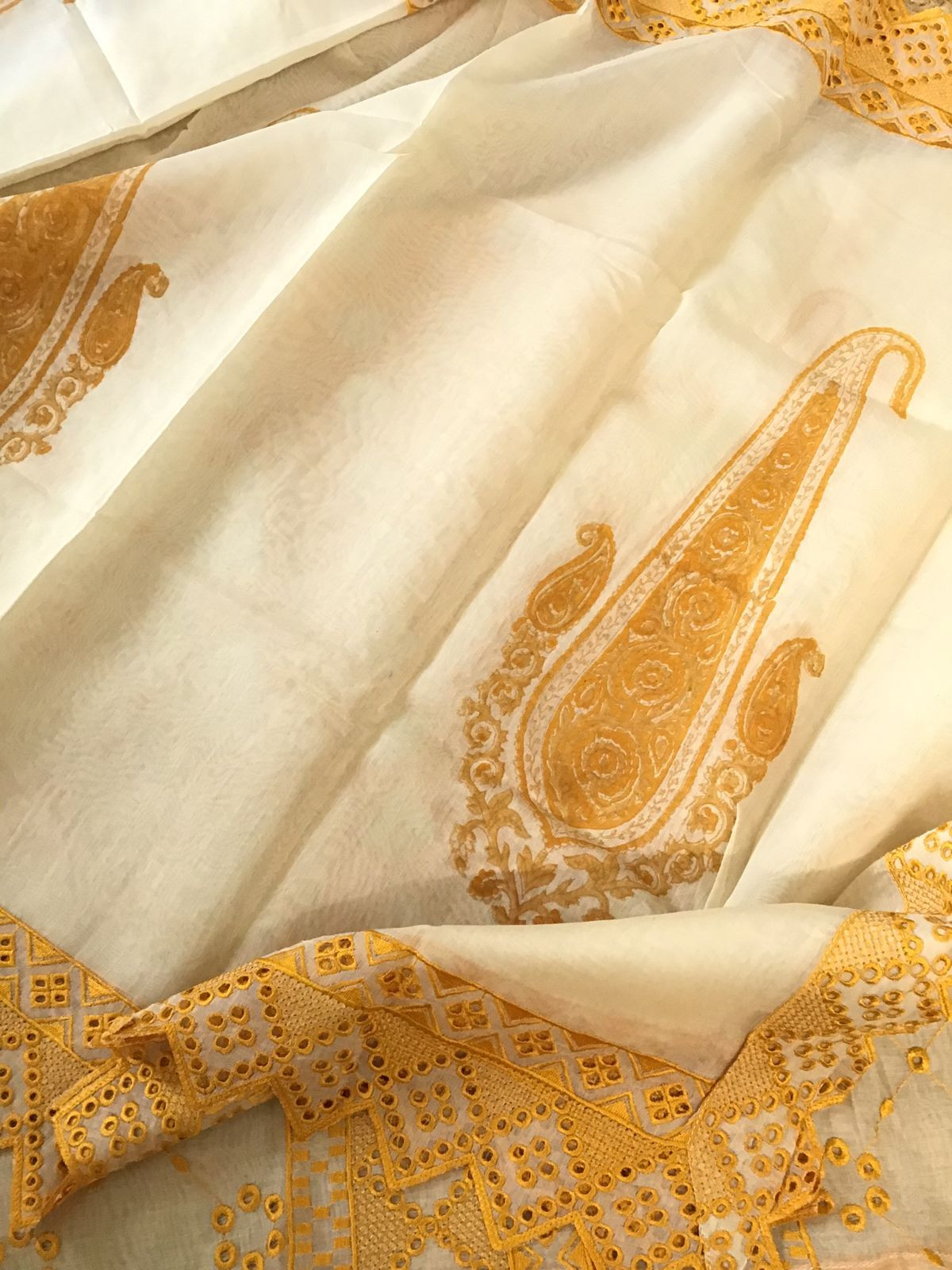 Pure Fine Mul Chanderi Embroidered Suit - Offwhite