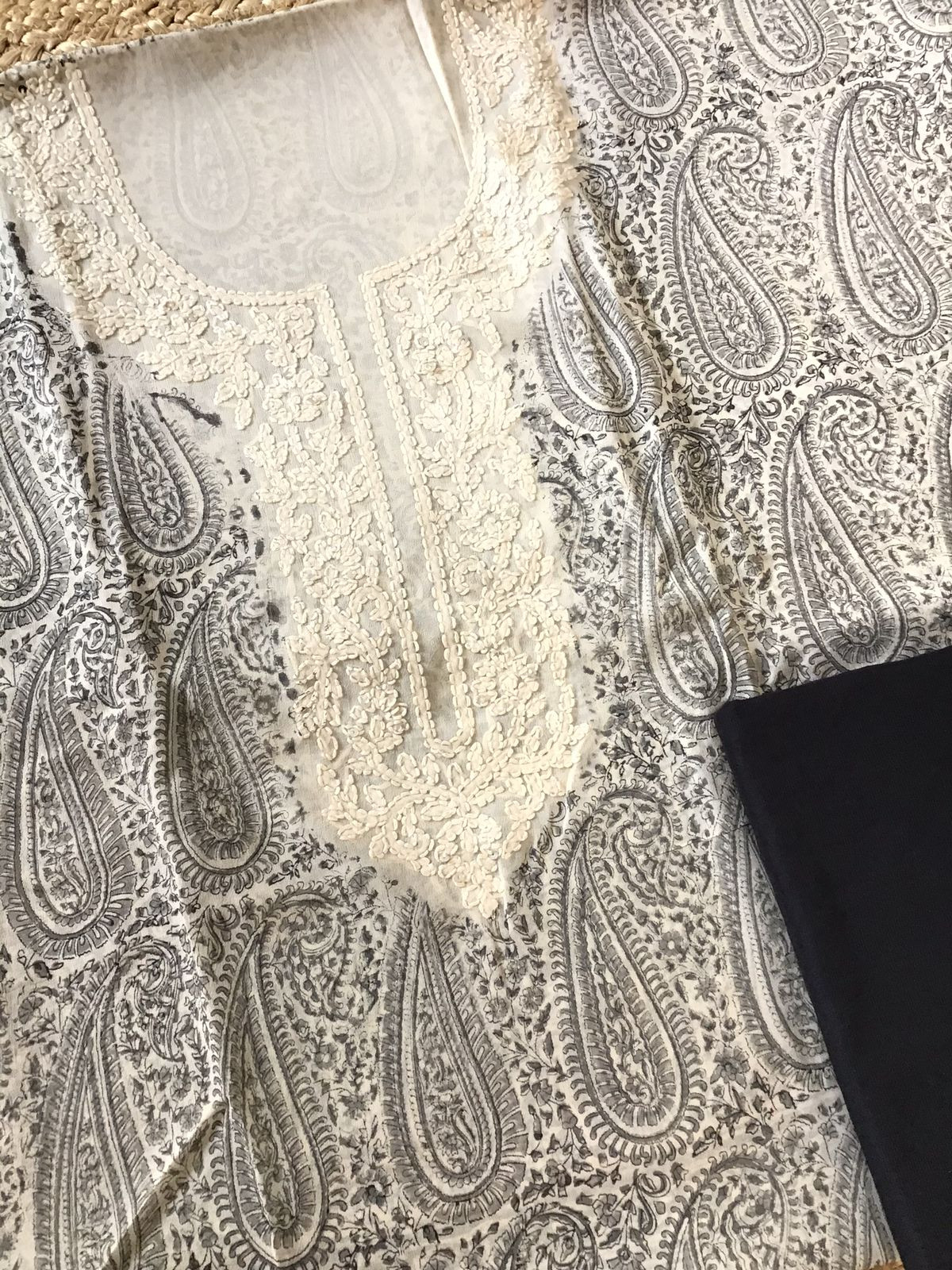 Pure Fine Georgette Block Printed Embroidered Suit - Offwhite