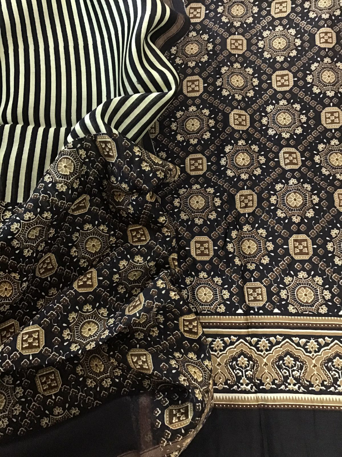 Pure Maheshwari Printed Suit - Black