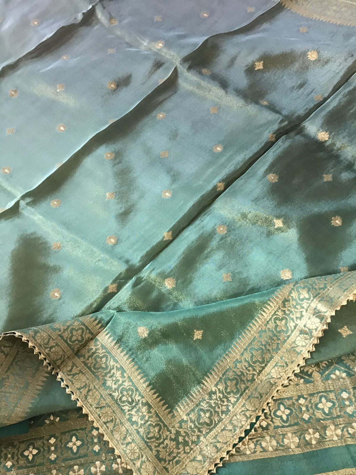 Pure Tissue Chanderi Banarasi Weaved Suit - Peacock Green