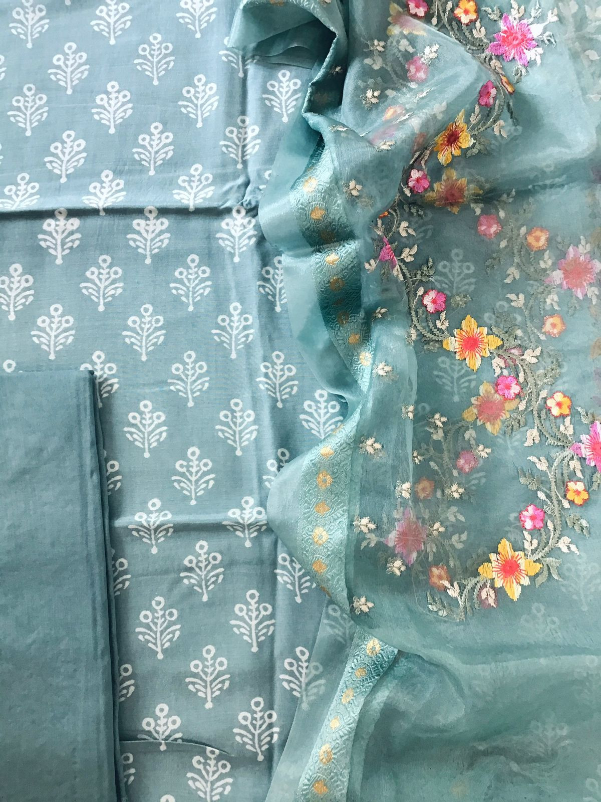 Pure Muslin Printed Embroidered Suit - Grey