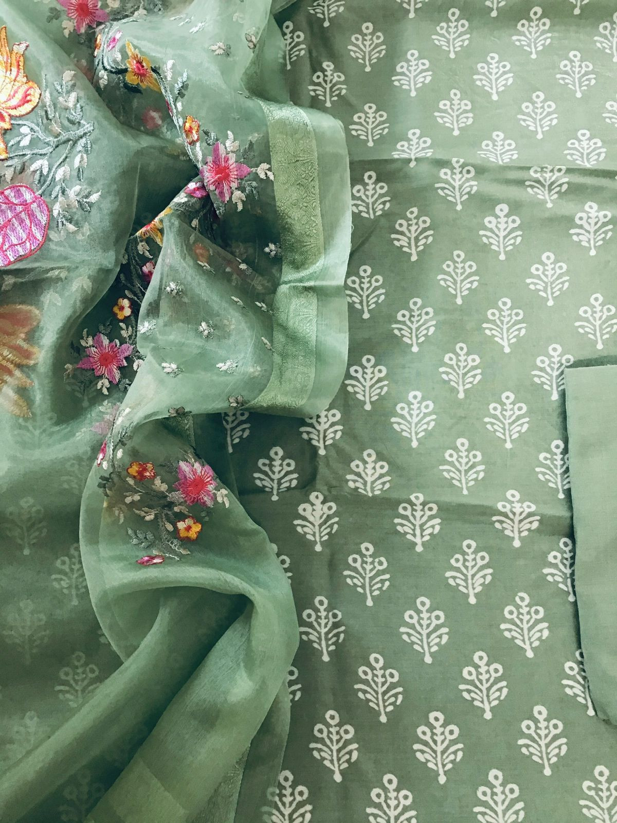 Pure Muslin Printed Embroidered Suit - Green