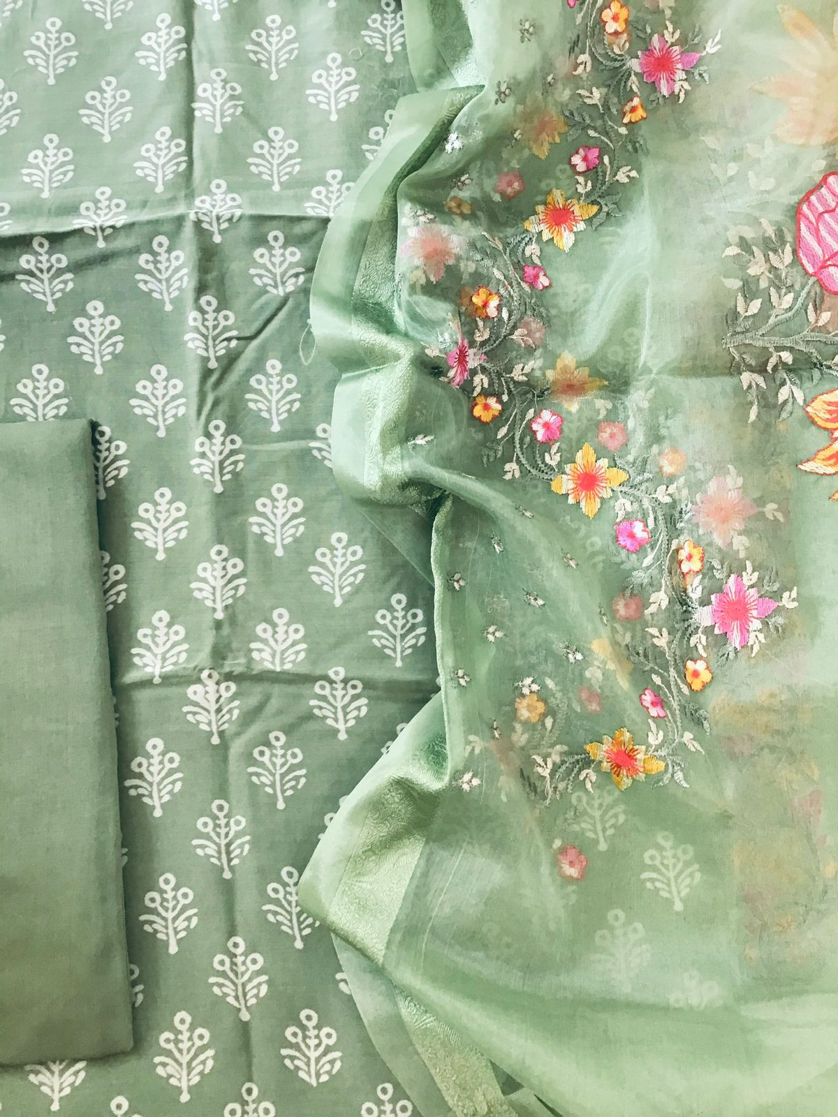 Pure Muslin Printed Embroidered Suit - Green
