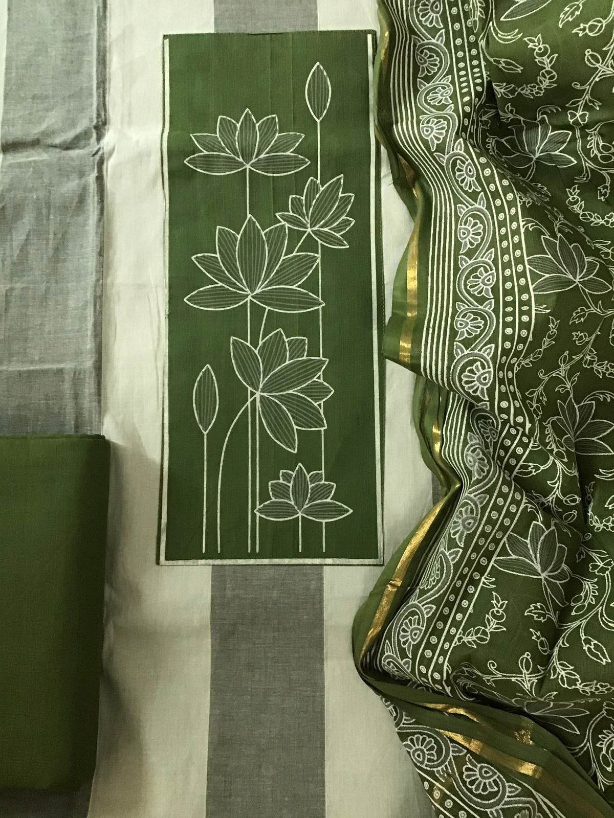 Pure Handloom Cotton Printed Suit - Green