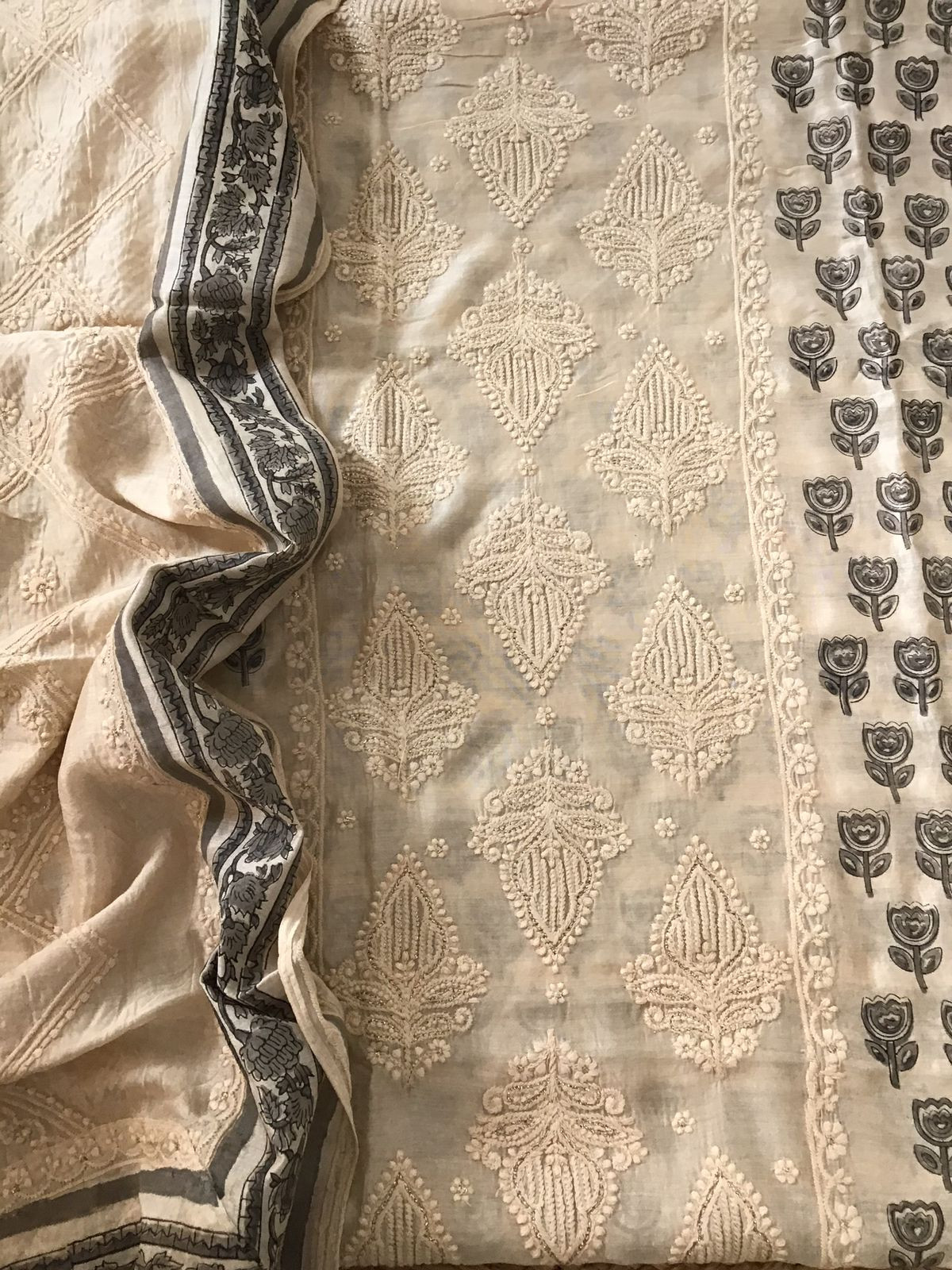 Pure Muslin Printed Embroidered Suit - Offwhite