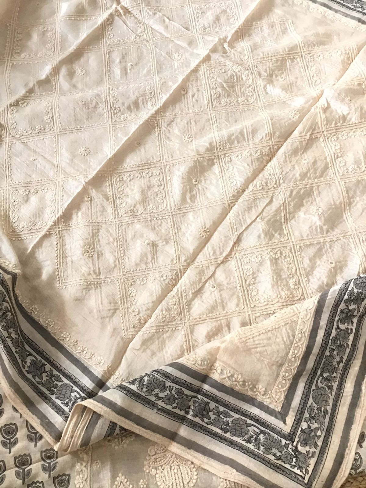 Pure Muslin Printed Embroidered Suit - Offwhite