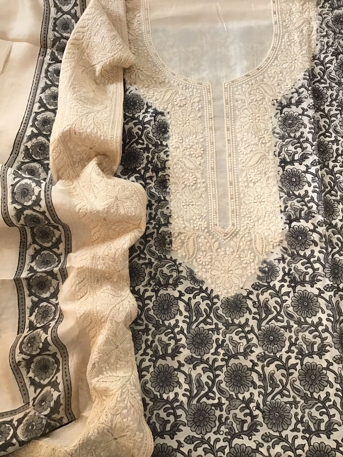 Pure Muslin Printed Embroidered Suit - Offwhite