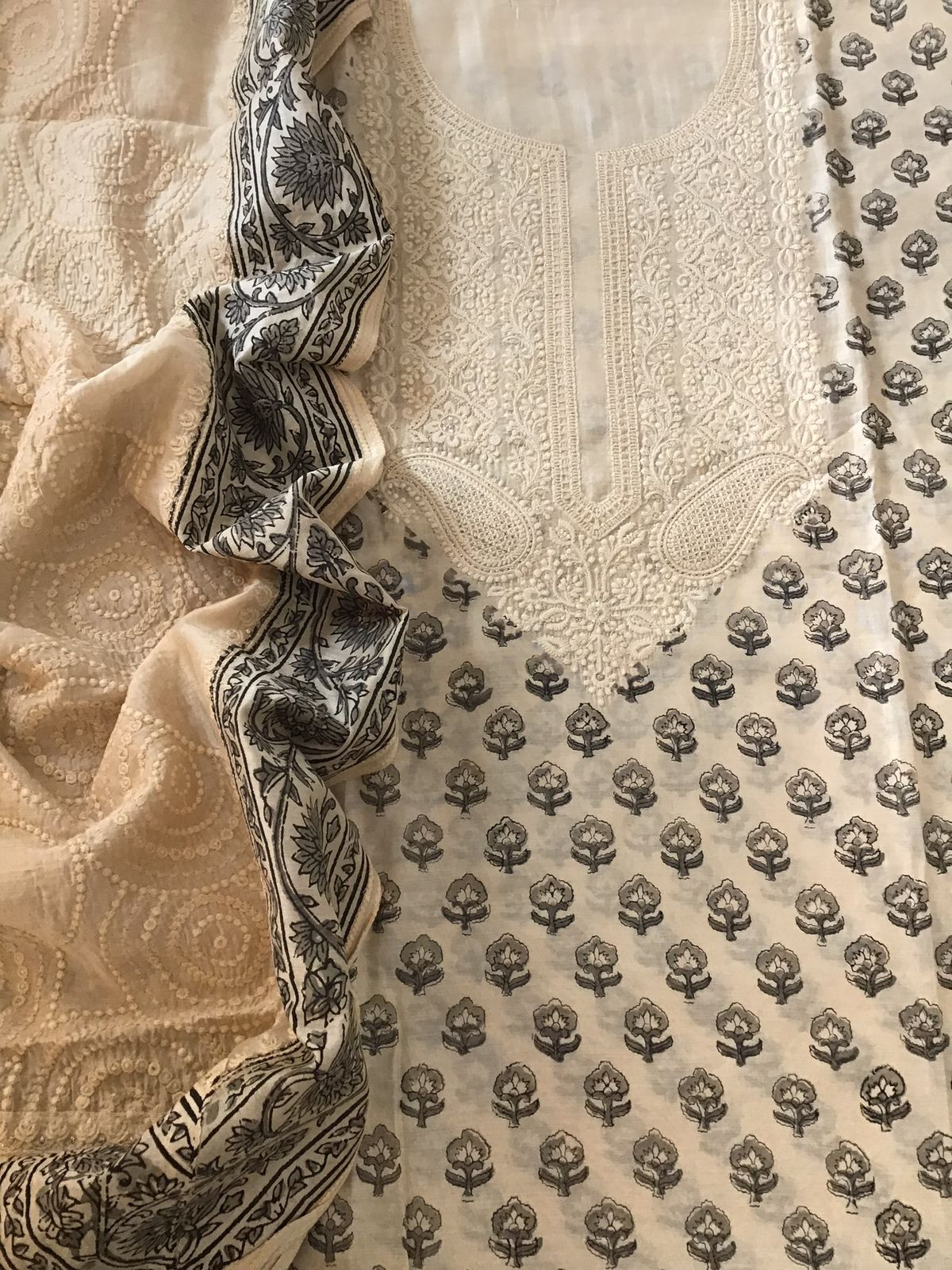 Pure Muslin Printed Embroidered Suit - Offwhite