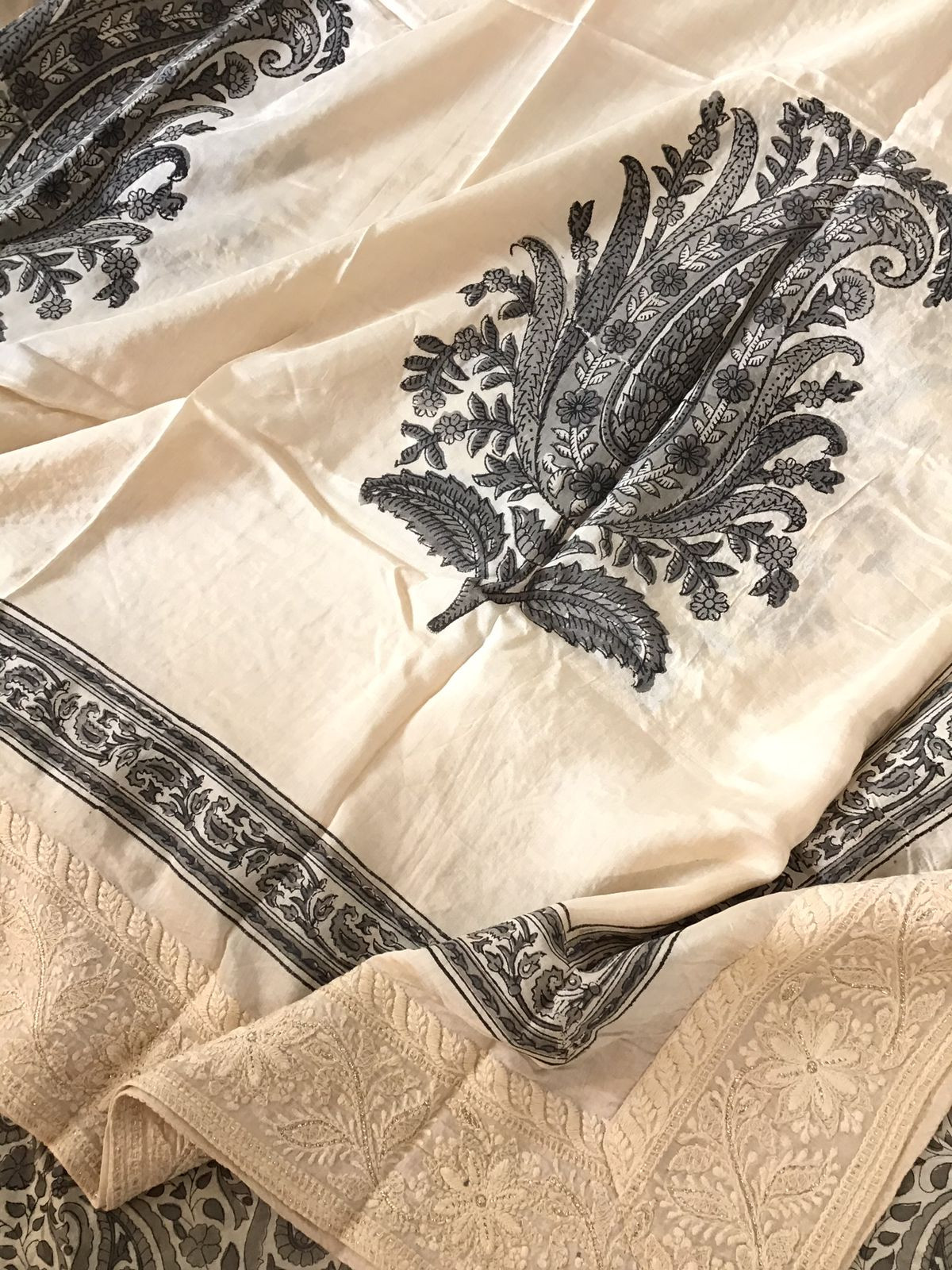 Pure Muslin Printed Embroidered Suit - Offwhite