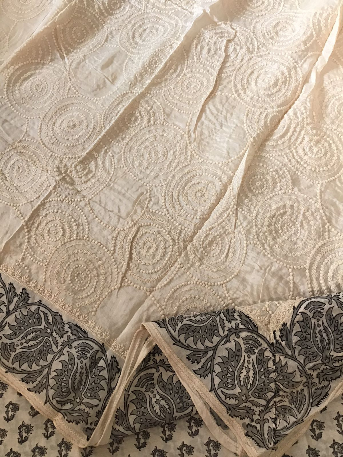 Pure Muslin Printed Embroidered Suit - Offwhite
