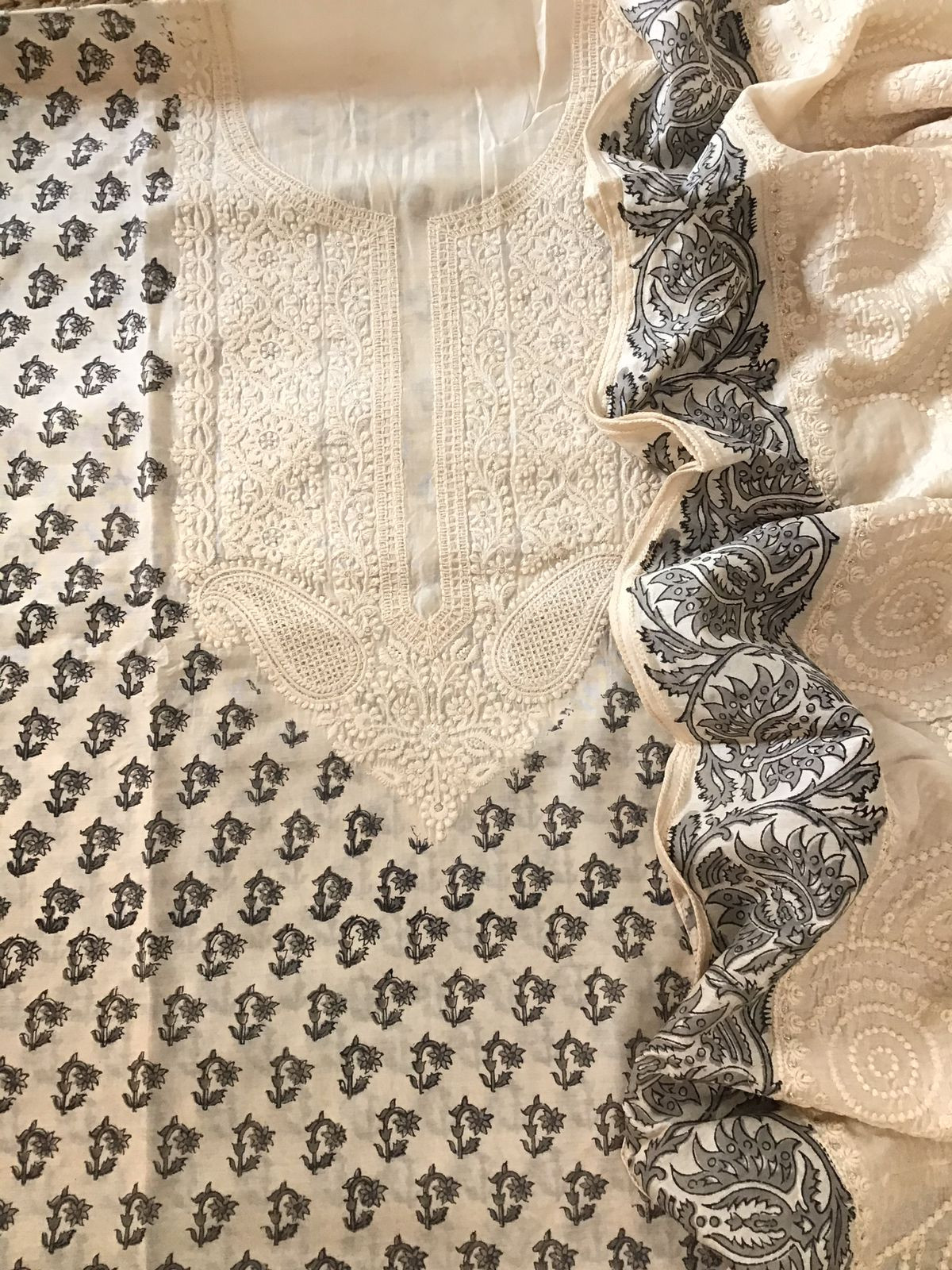 Pure Muslin Printed Embroidered Suit - Offwhite