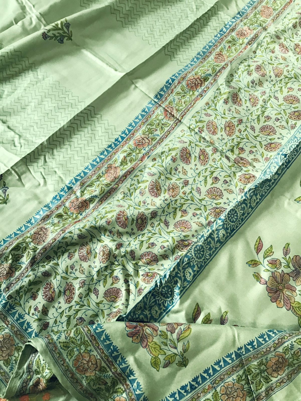 Soft Woollen Spun Silk Embroidered Suit - Green