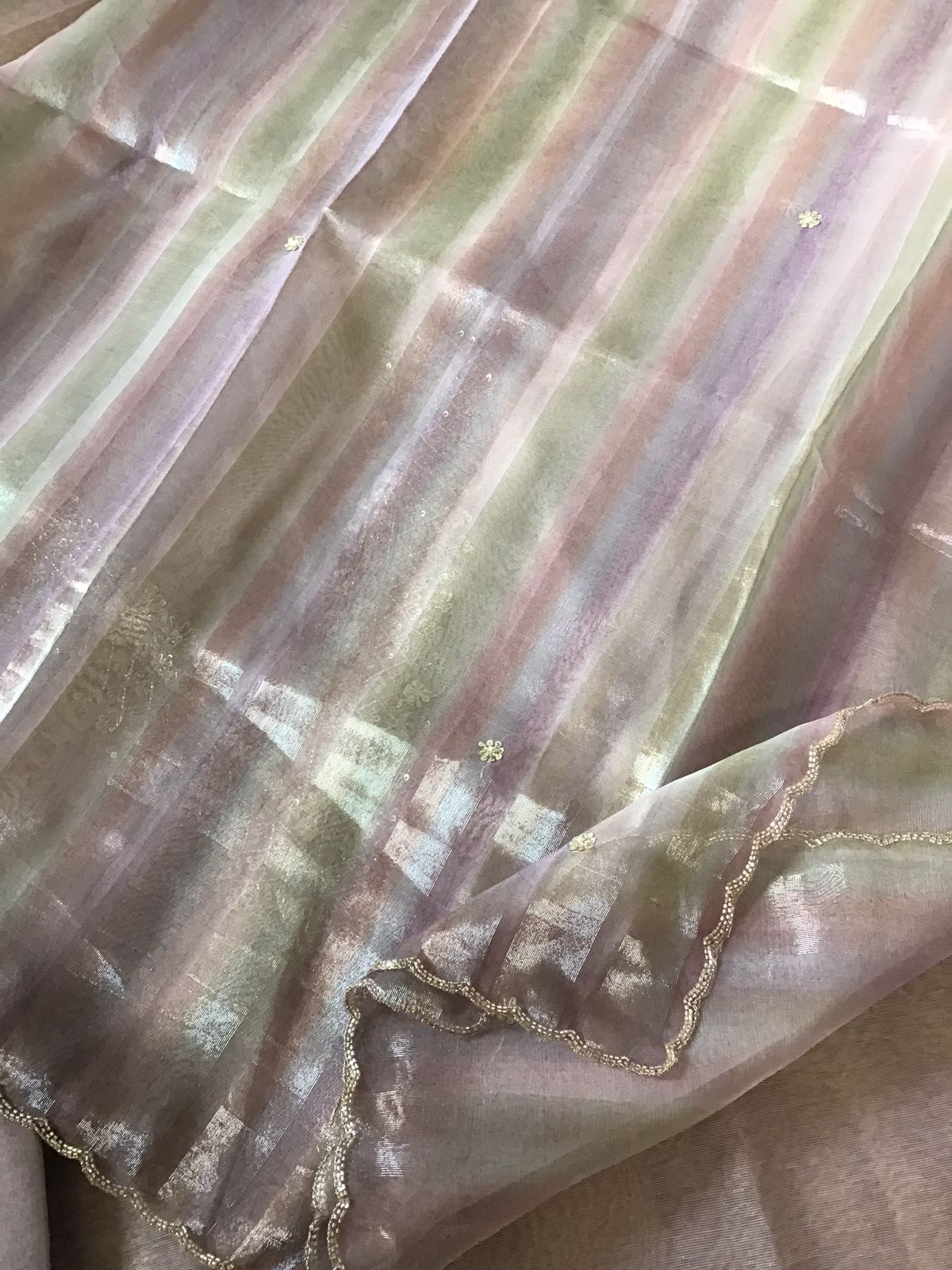 Soft Fine Tissue Shimmer Silk Embroidered Suit - Pink