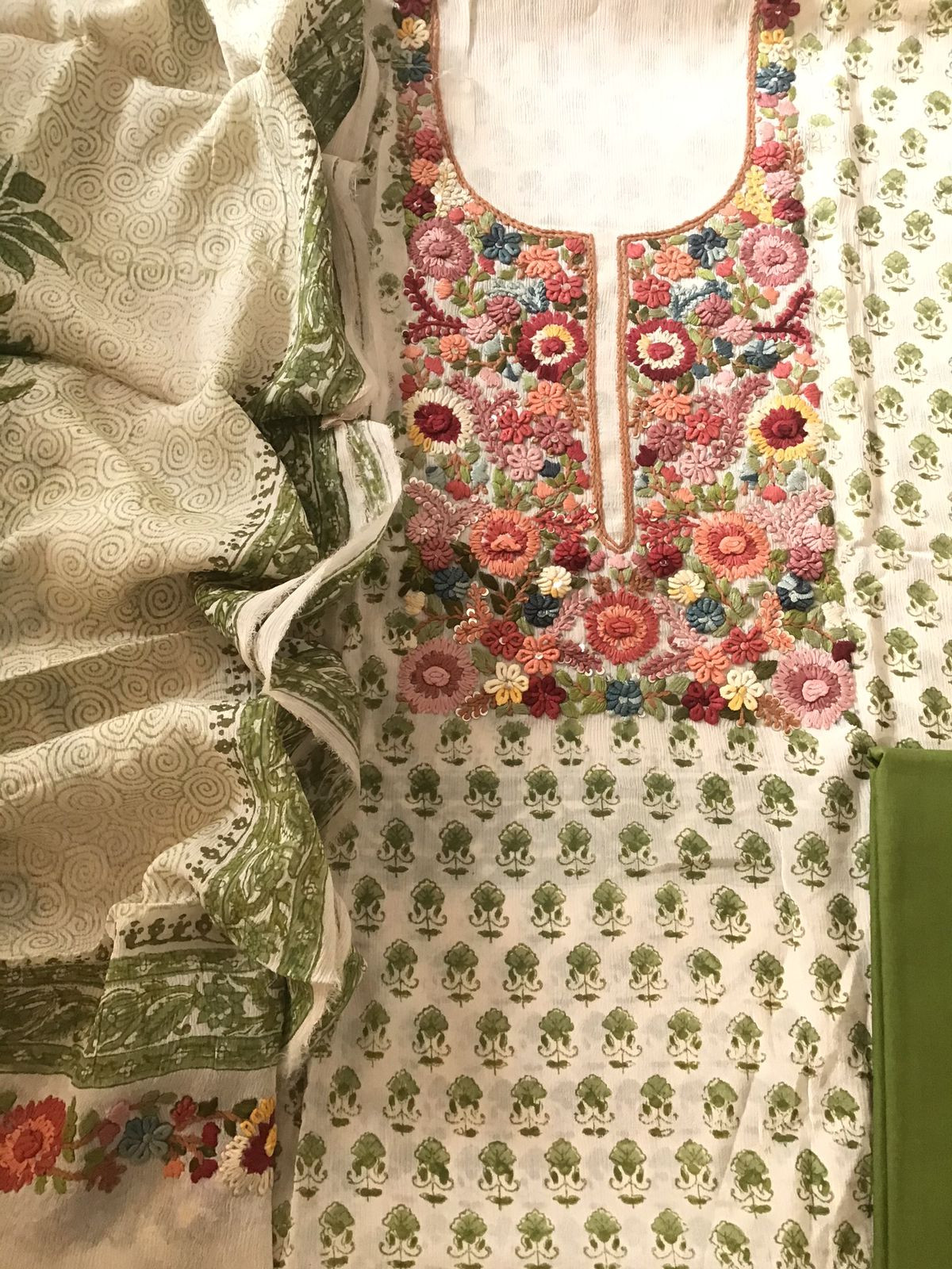 Pure Fine Chinnon Silk Printed Embroidered Suit - Cream