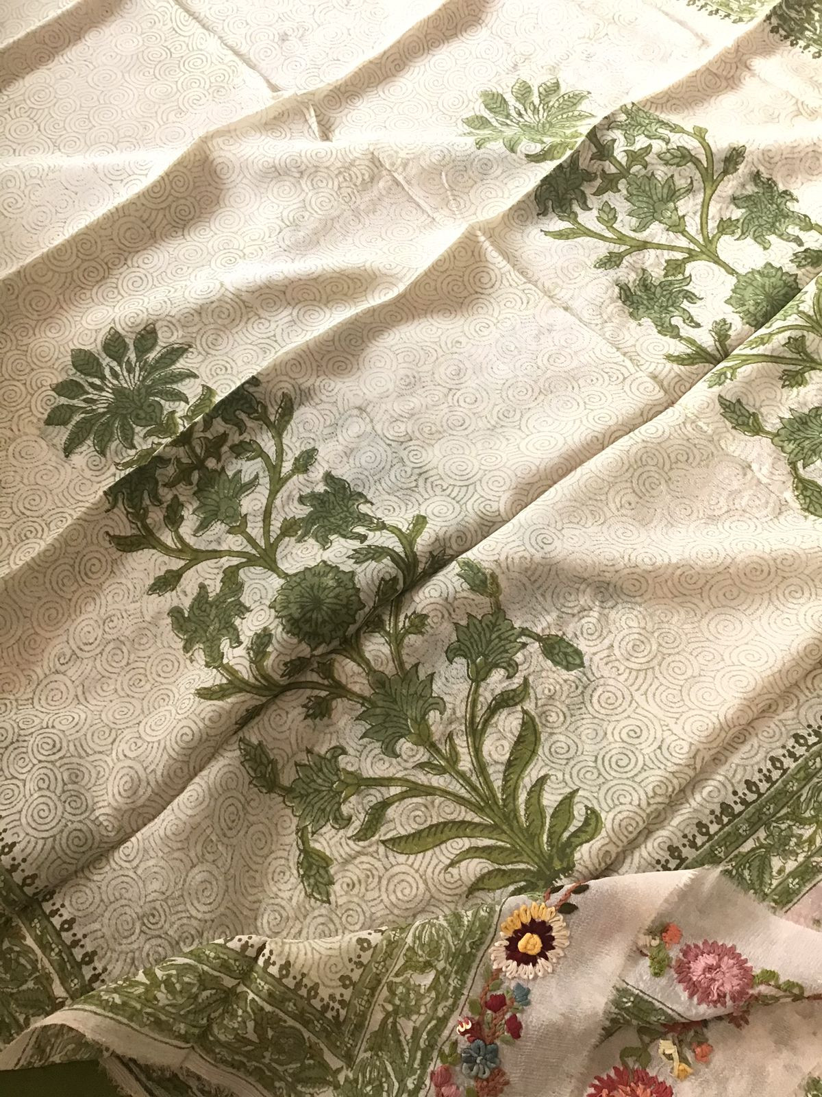 Pure Fine Chinnon Silk Printed Embroidered Suit - Cream