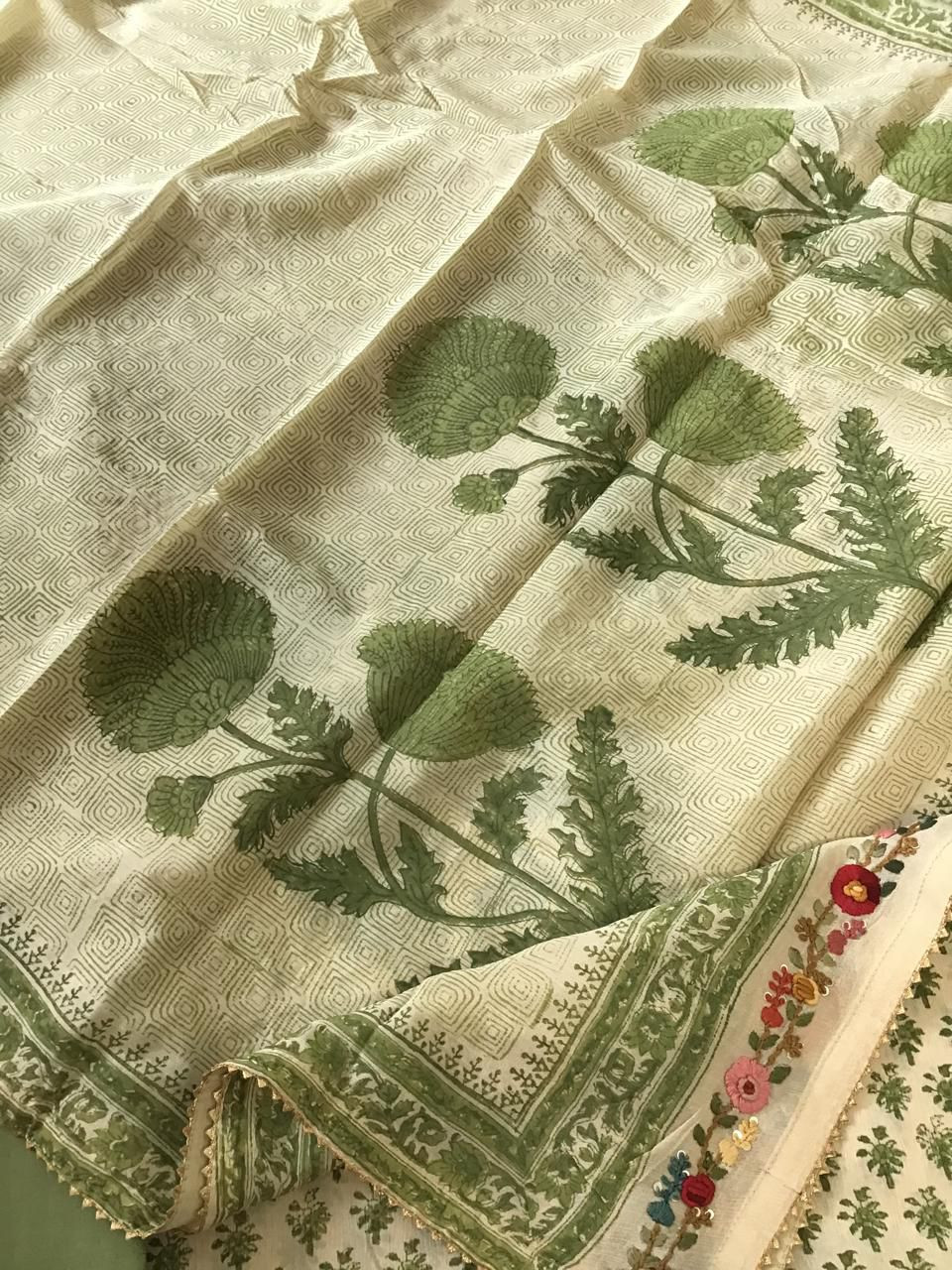 Pure Fine Chinnon Silk Printed Embroidered Suit - Cream
