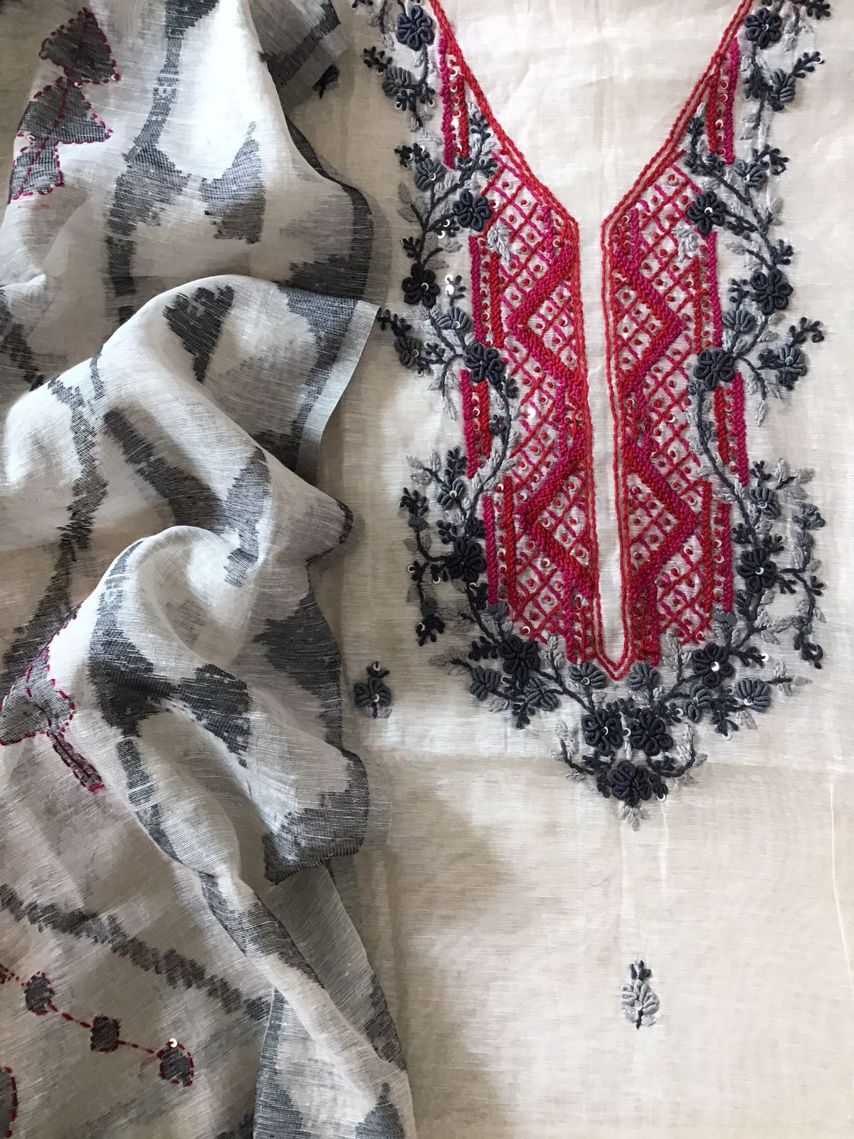 Soft Slub Chanderi Jamdani Weaved Embroidered Suit - Offwhite