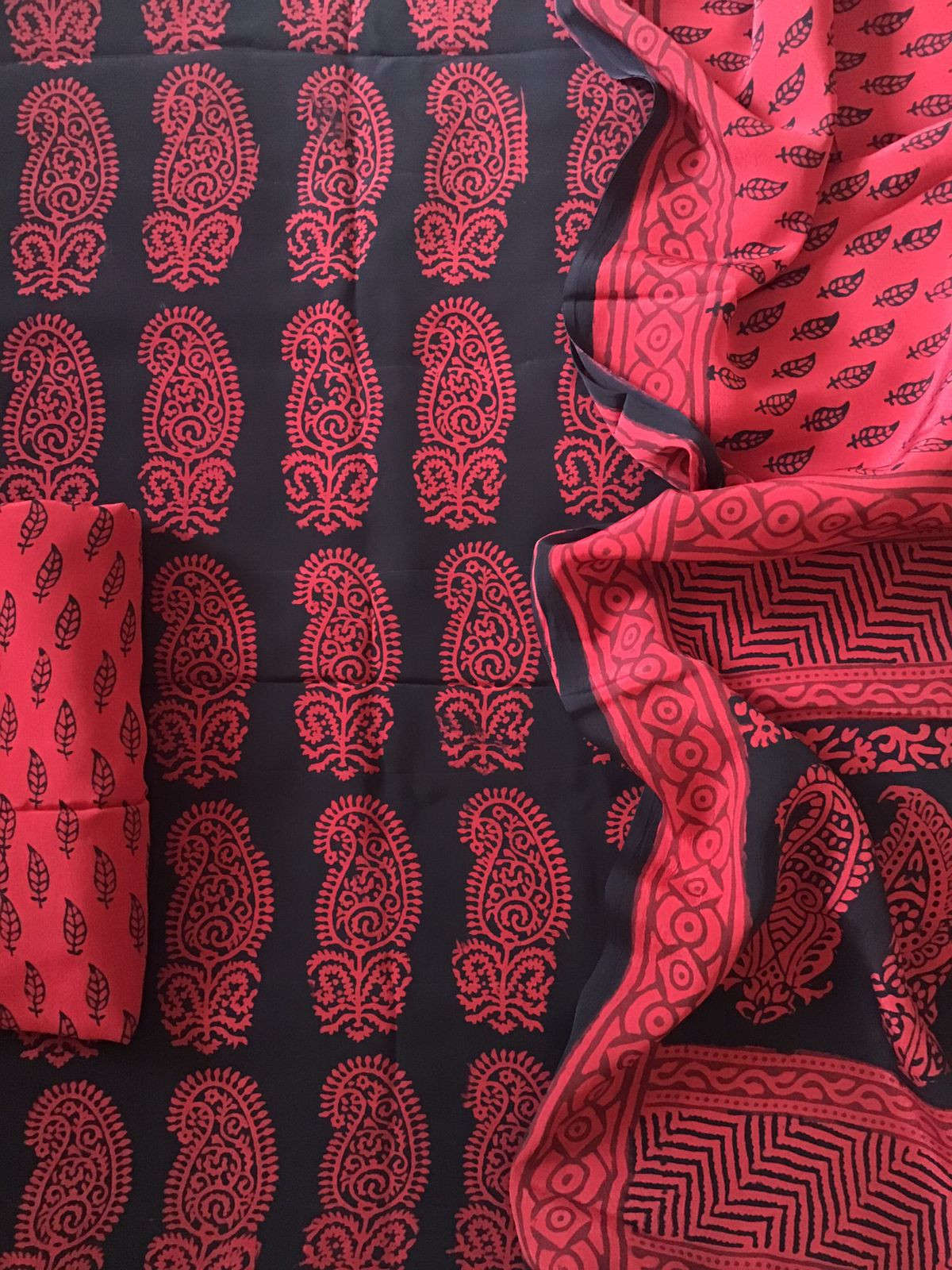 Pure Fine Crepe Silk Bagh Printed Suit - Black