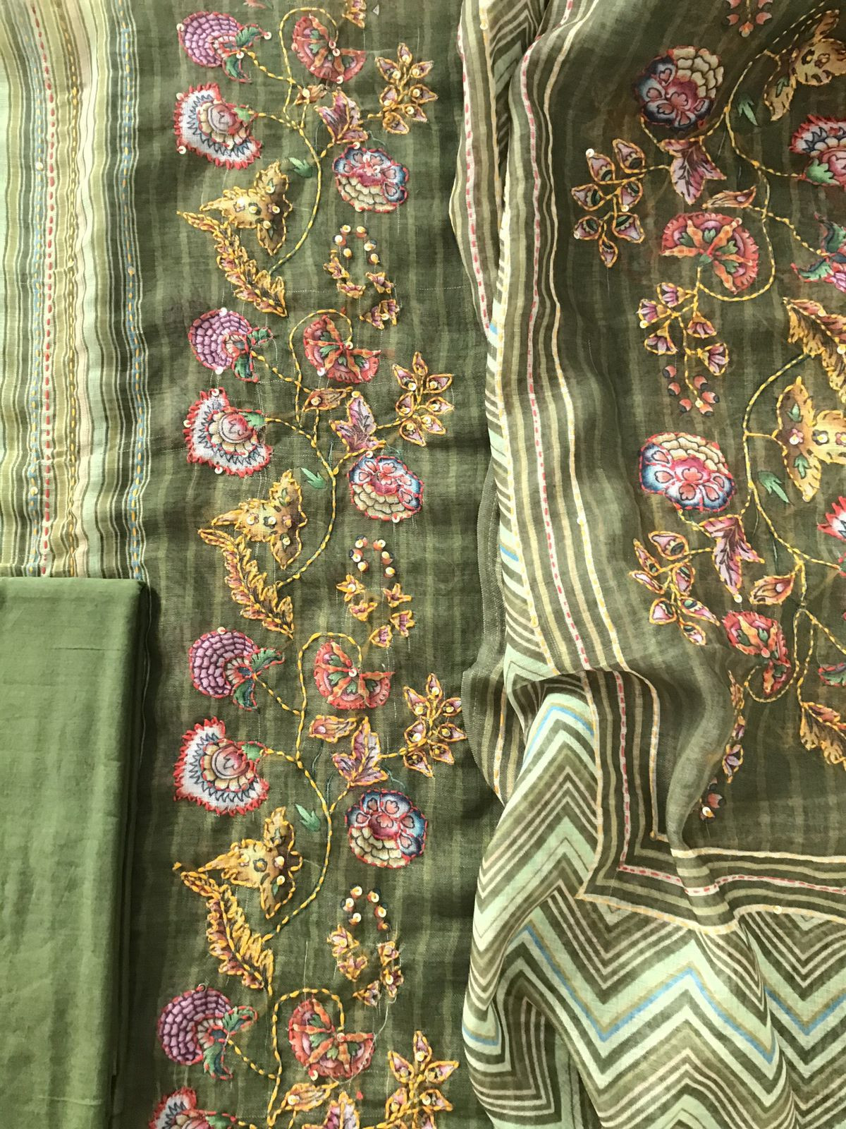 Soft Linen Jute Cotton Printed Embroidered Suit - Green