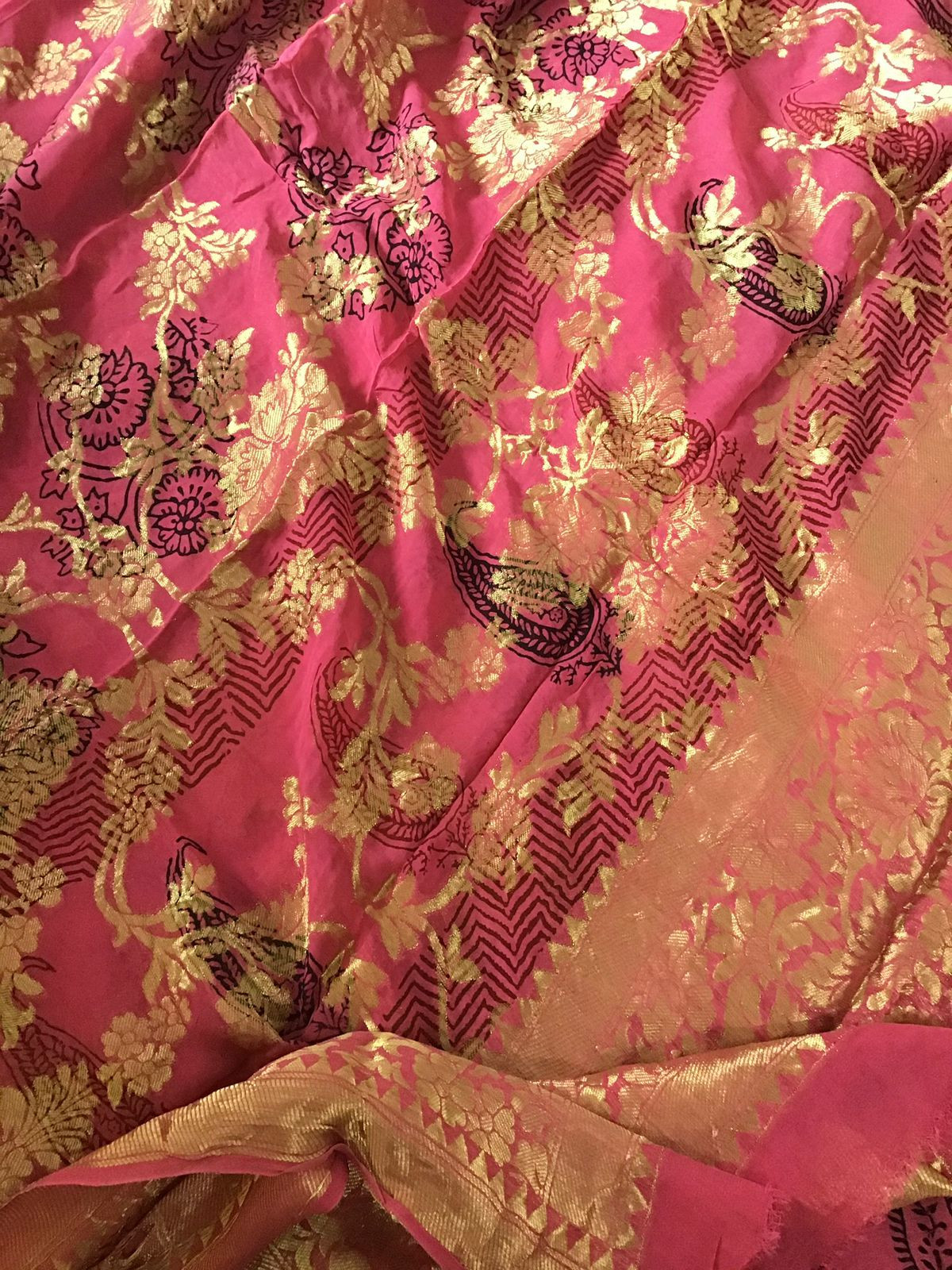 Pure Fine Dola Silk Bagh Printed Banarasi Weaved Suit - Pink