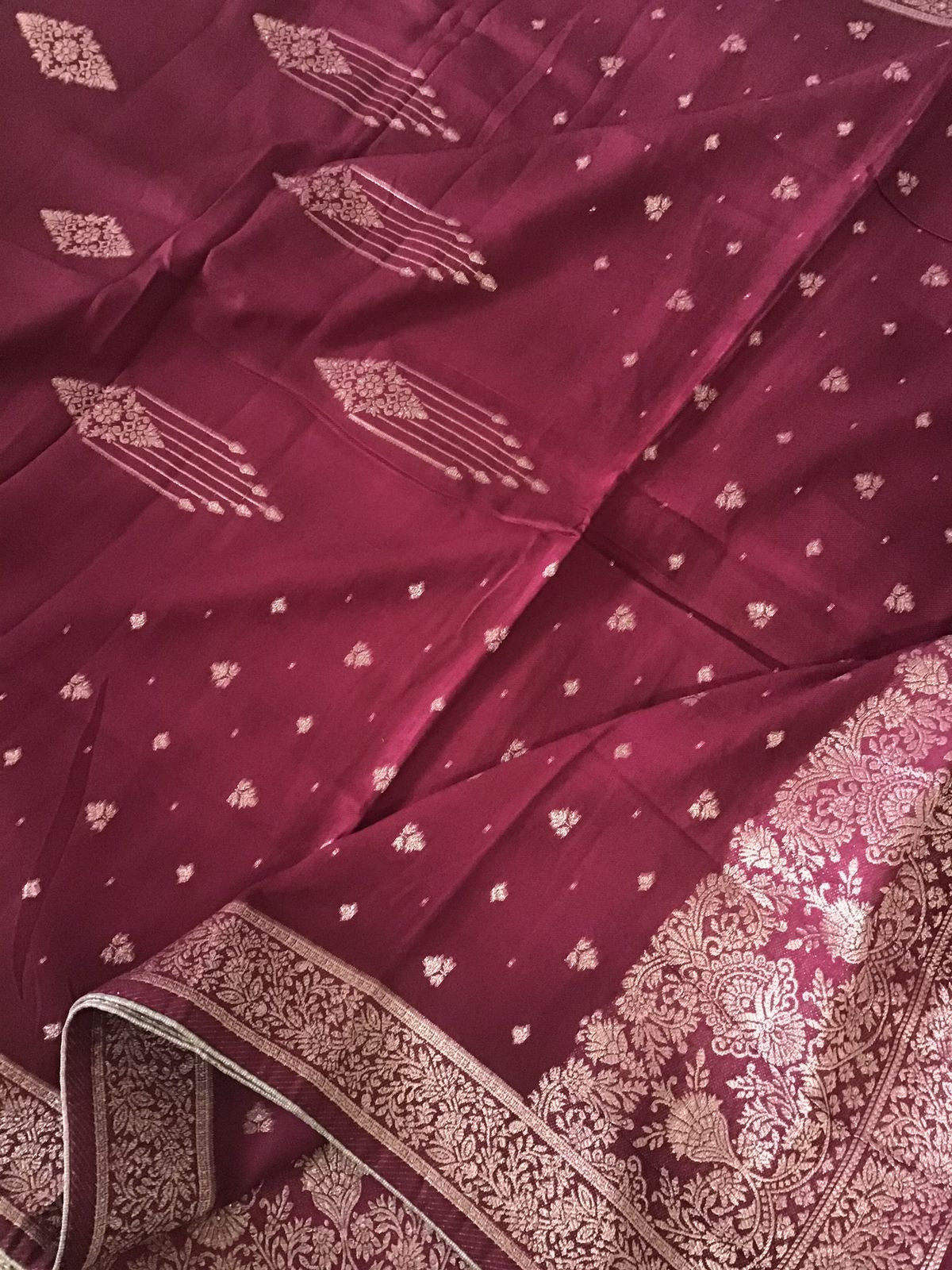 Soft Woollen Slub Silk Banarasi Weaved Suit - Maroon