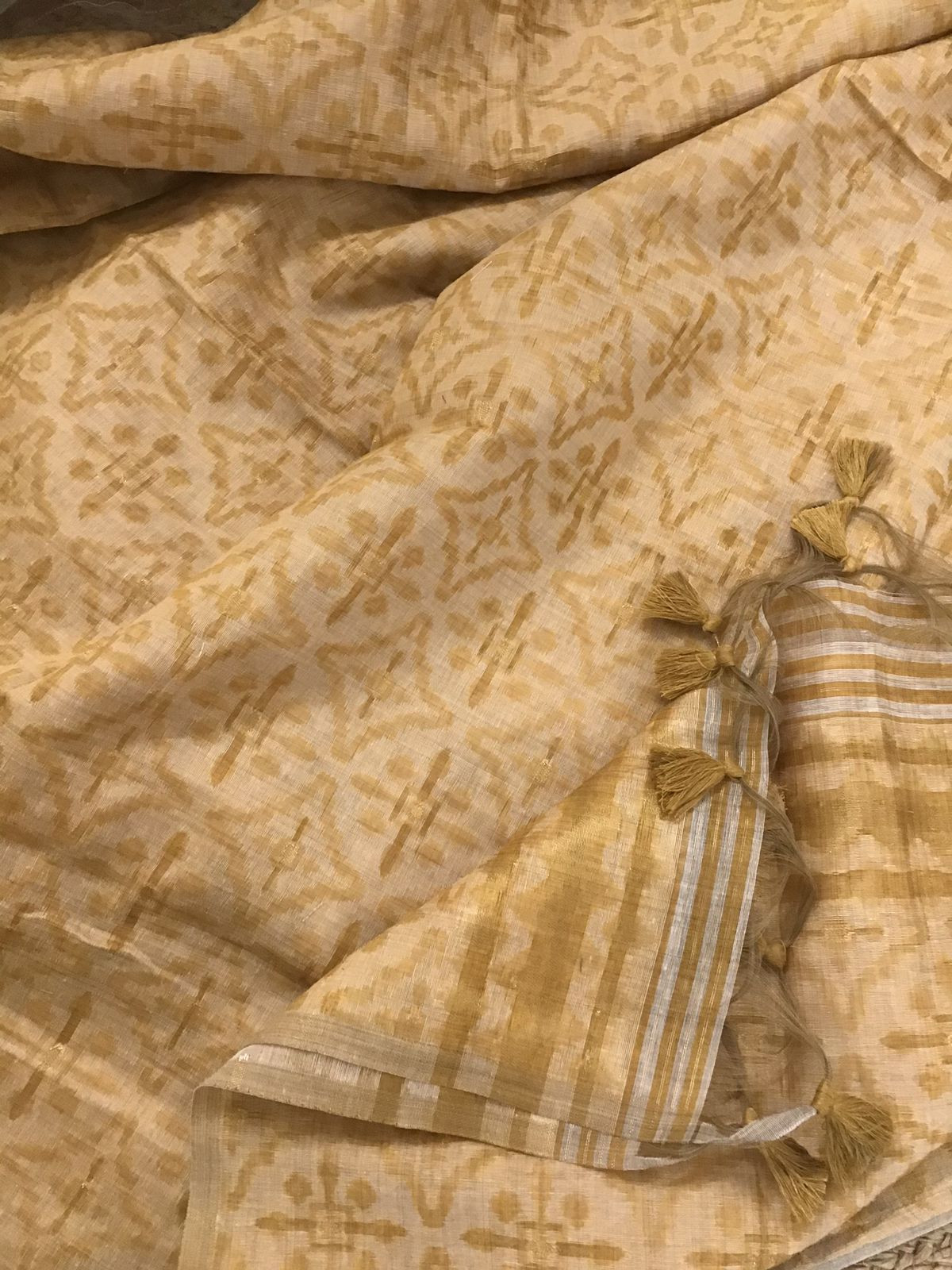 Soft Slub Chanderi Jamdani Weaved Embroidered Suit - Beige