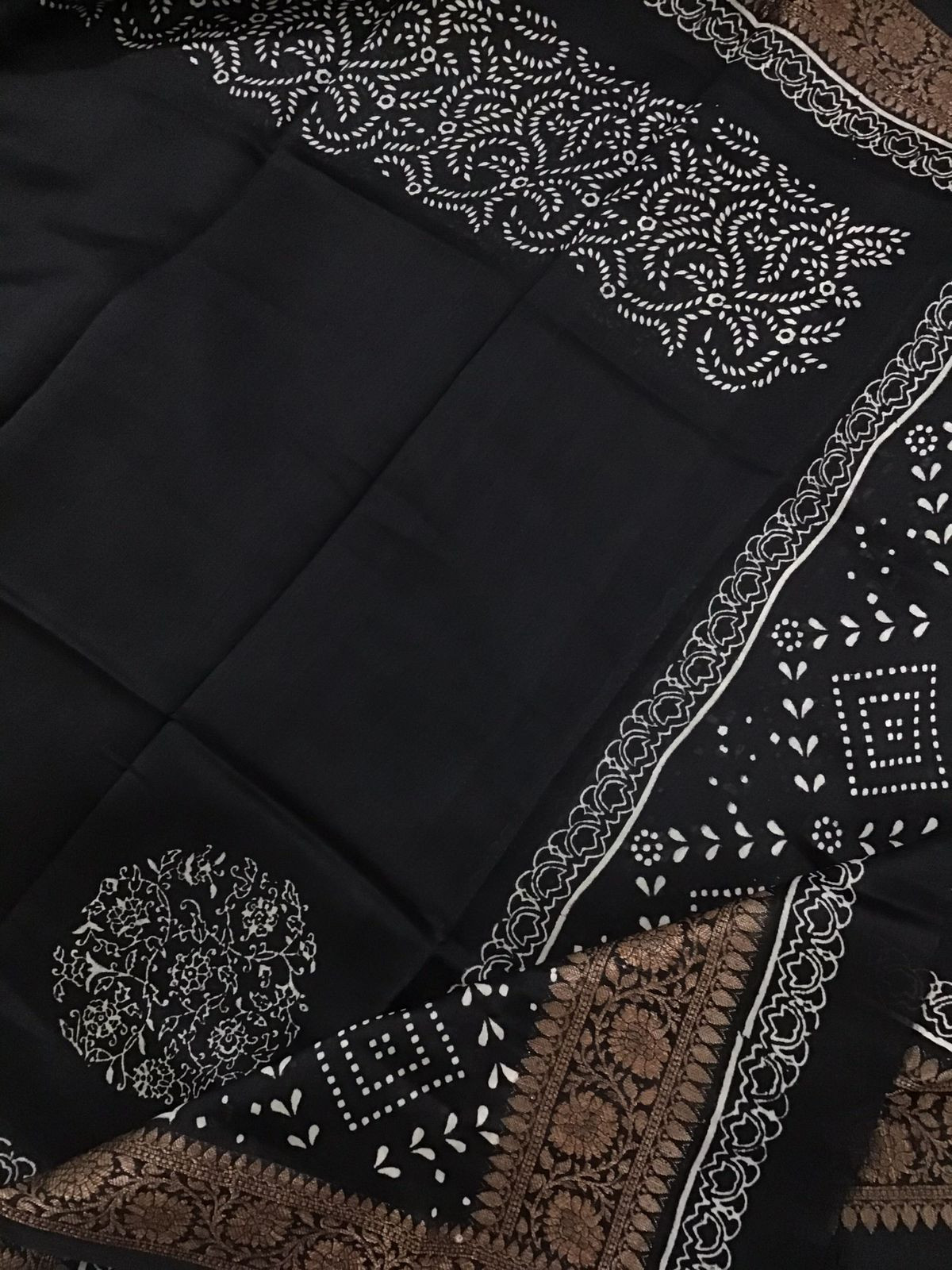 Pure Maheshwari Silk Printed Banarasi Weaved Suit - Black