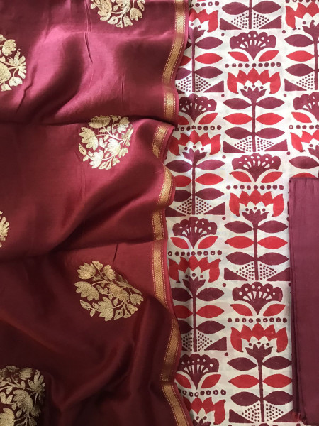 Image of Pure Maheshwari Silk Printed Embroidered Suit - Maroon