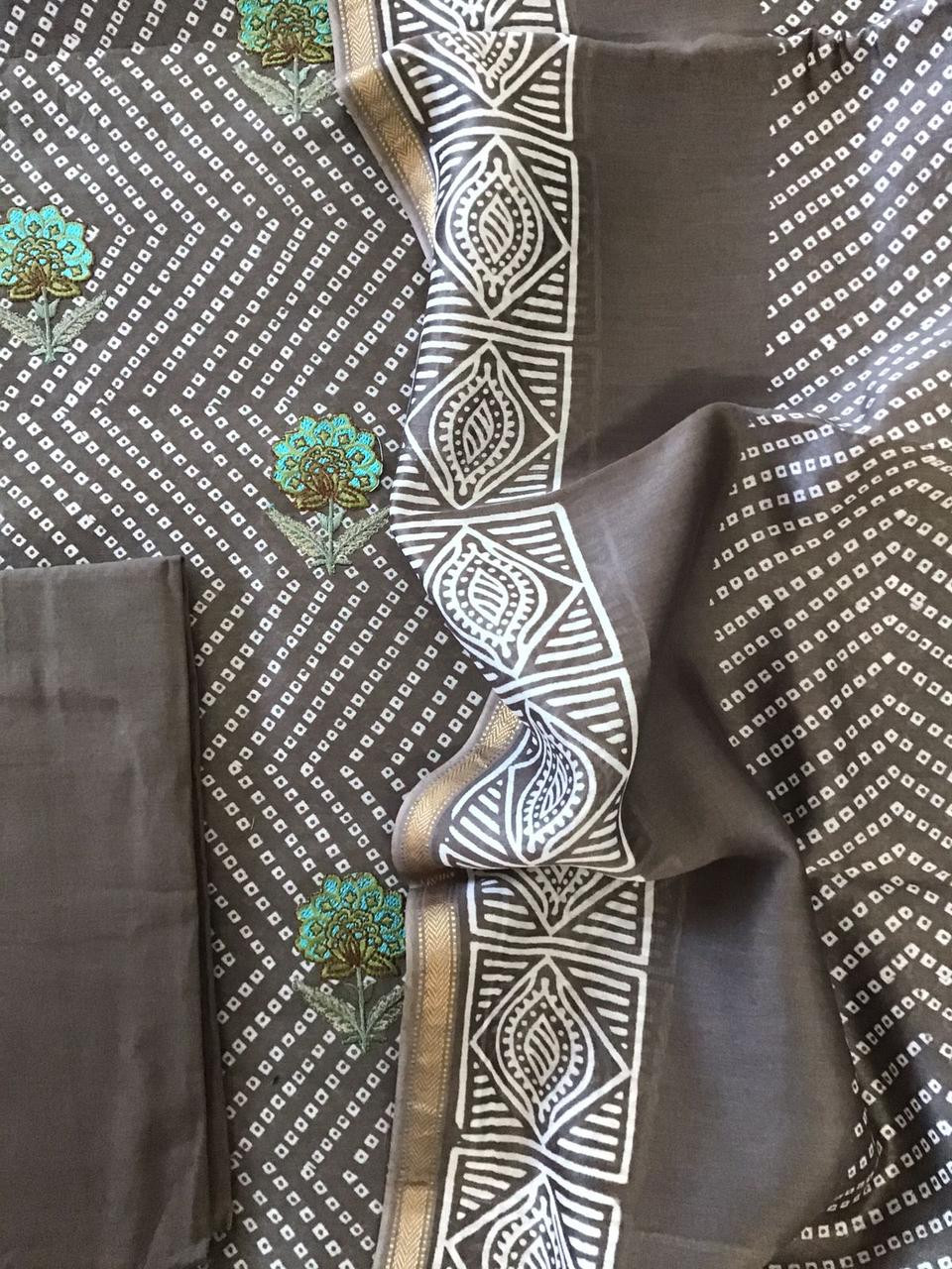 Pure Maheshwari Printed Embroidered Suit - Beige