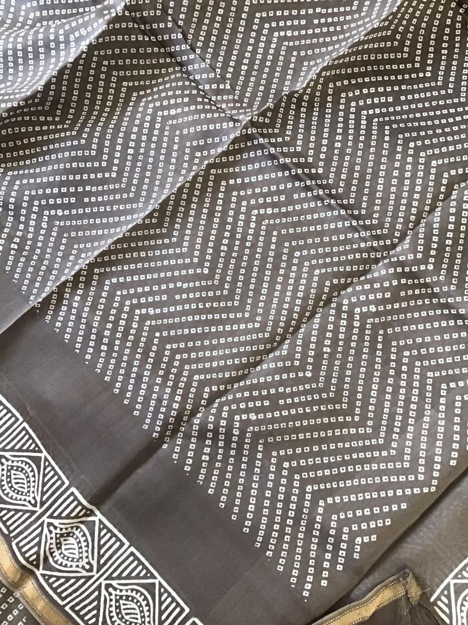 Pure Maheshwari Printed Embroidered Suit - Beige