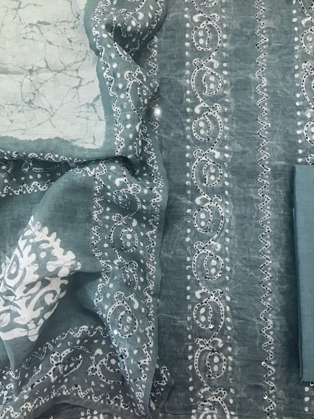 Soft Semi Jute Cotton Printed Embroidered Suit - Grey