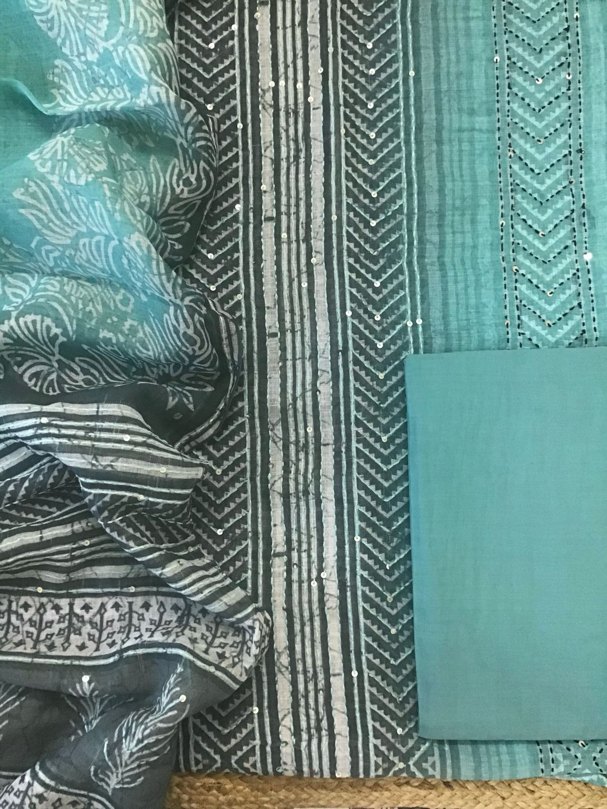 Soft Semi Jute Cotton Printed Embroidered Suit - Green