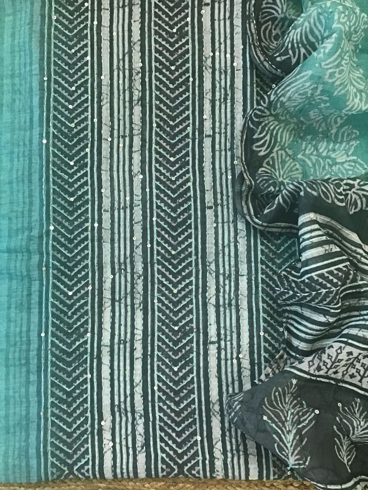 Soft Semi Jute Cotton Printed Embroidered Suit - Green