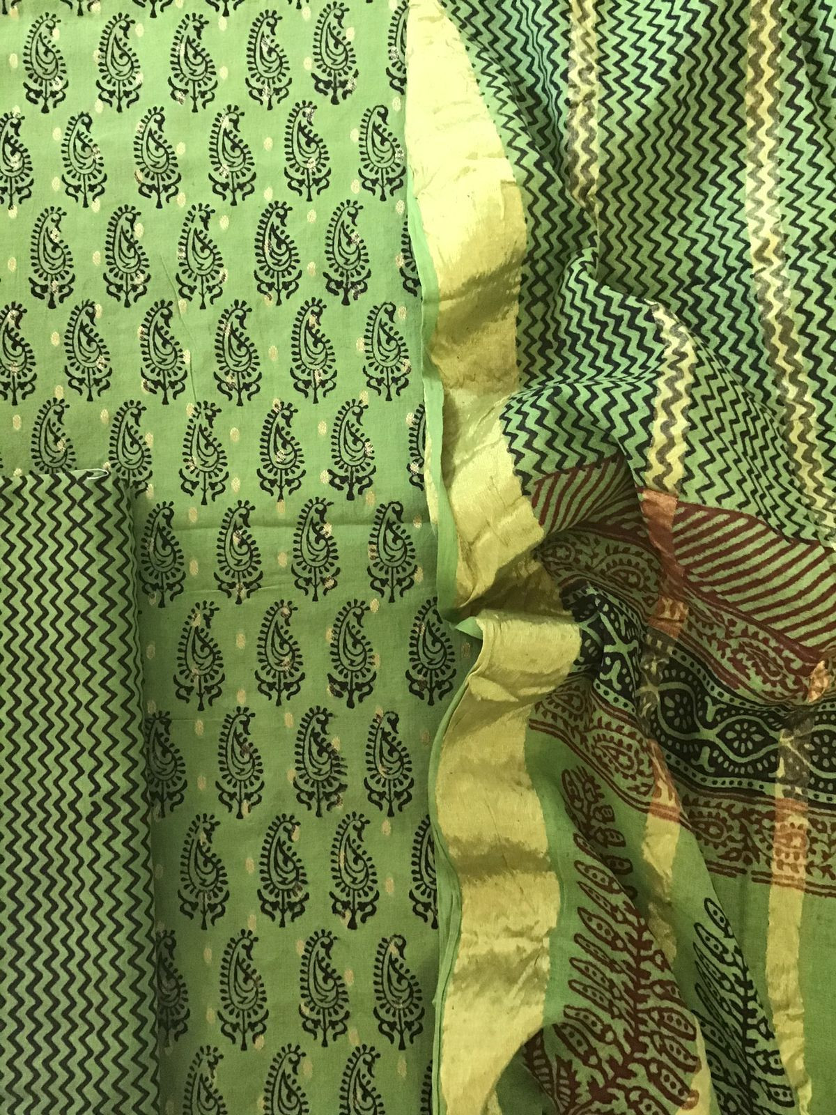 Pure Cotton Bagh Printed Banarasi Weaved Suit - Green