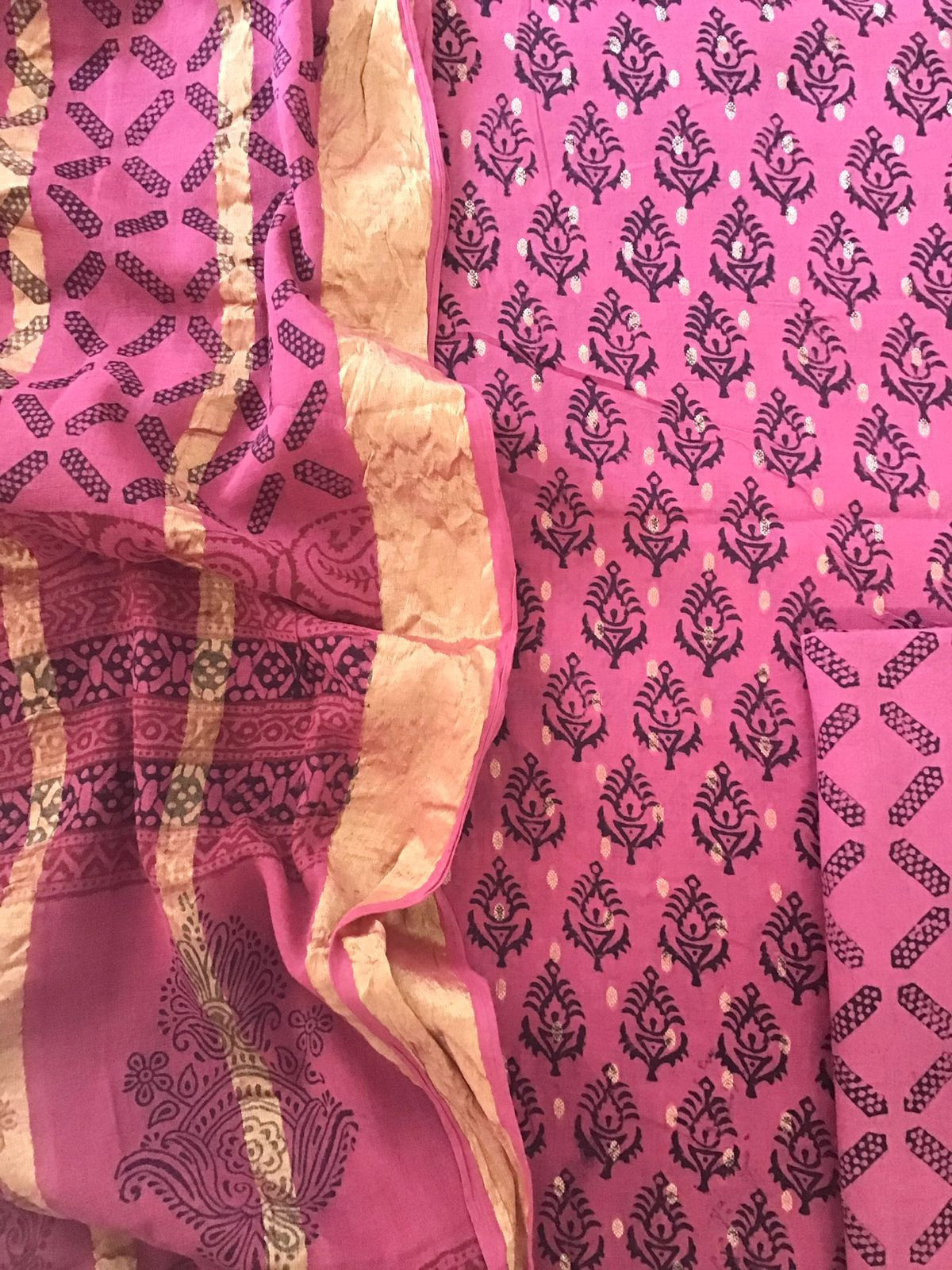 Pure Cotton Bagh Printed Banarasi Weaved Suit - Pink