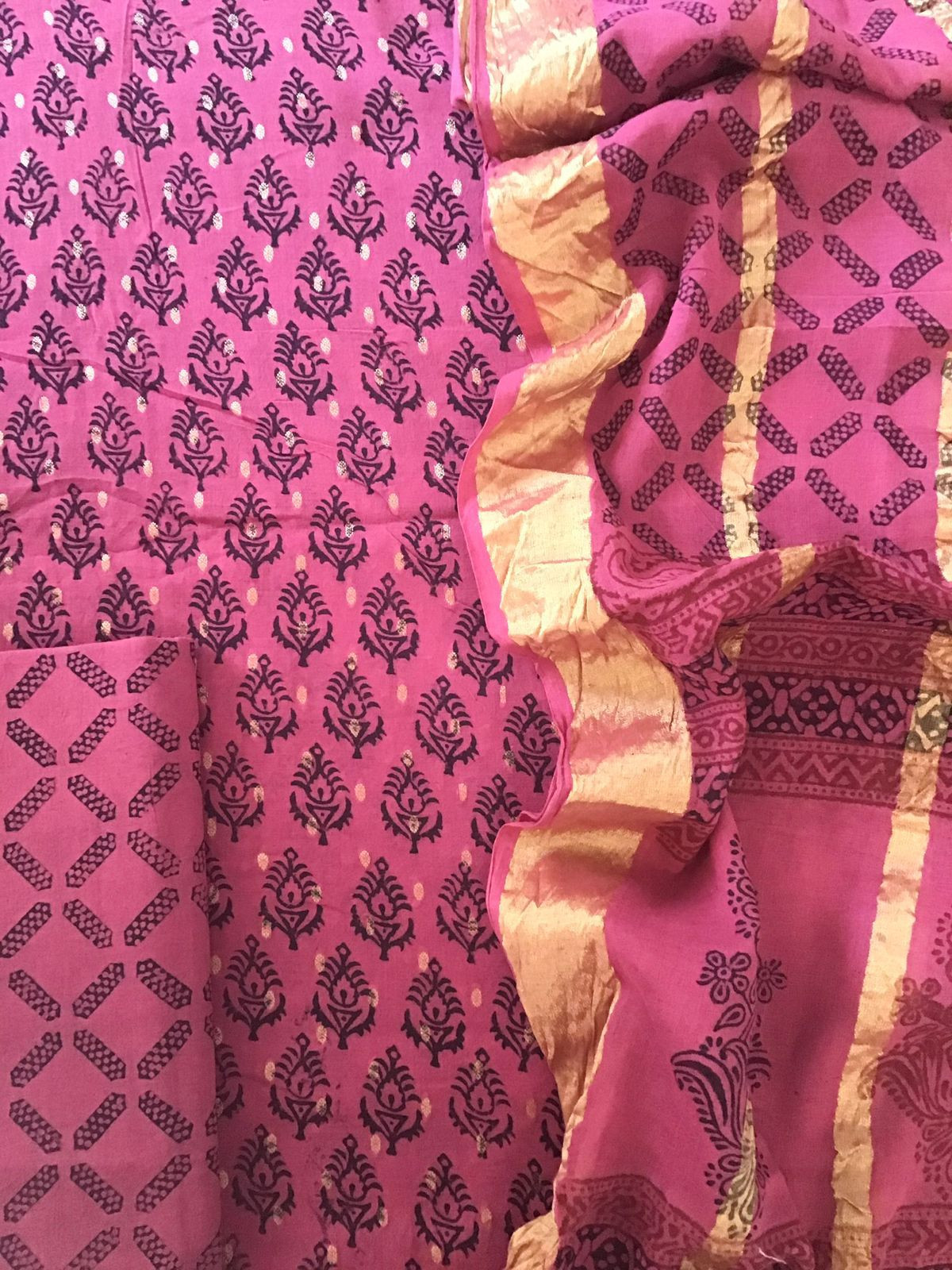 Pure Cotton Bagh Printed Banarasi Weaved Suit - Pink