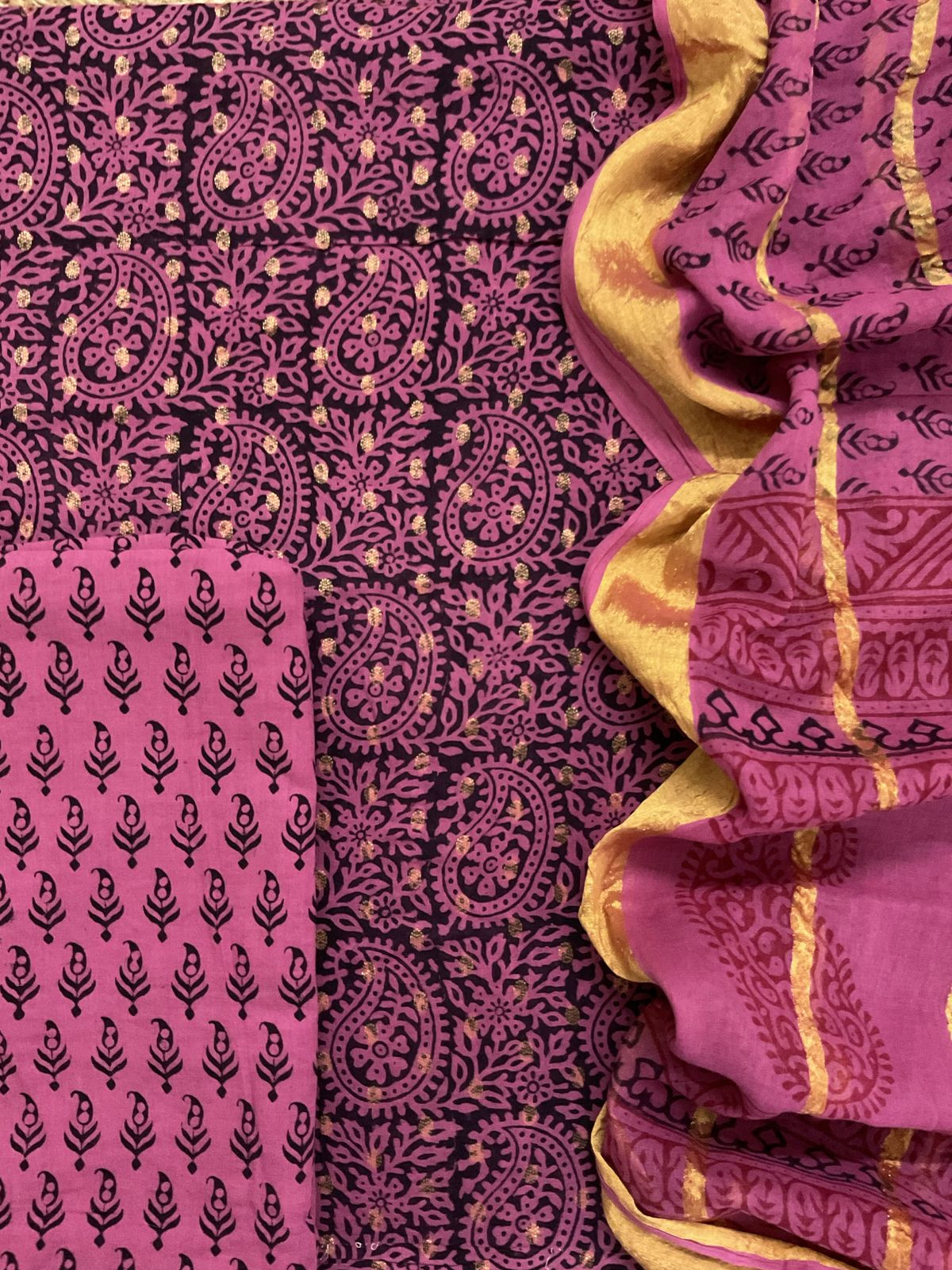 Pure Cotton Bagh Printed Banarasi Weaved Suit - Pink