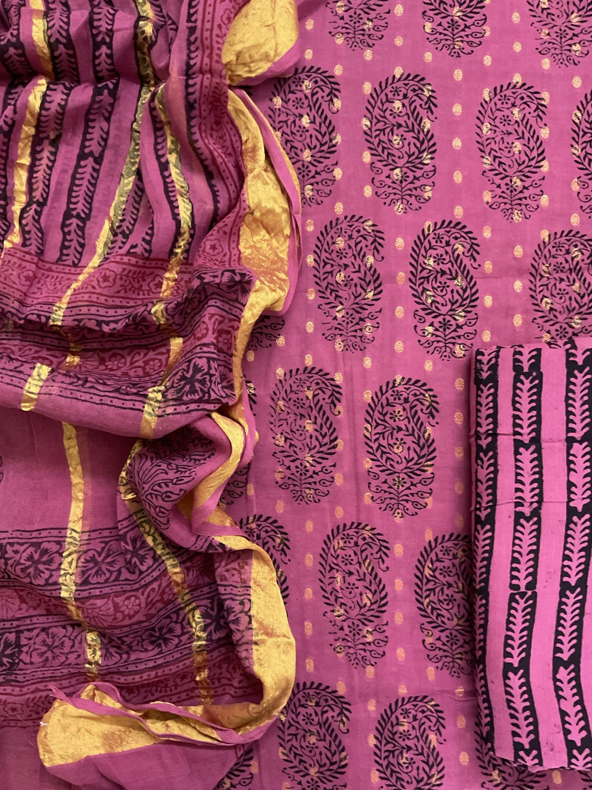 Pure Cotton Bagh Printed Banarasi Weaved Suit - Pink