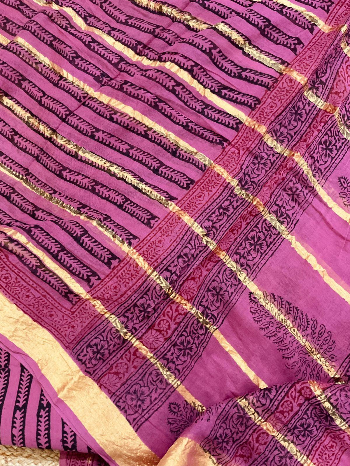 Pure Cotton Bagh Printed Banarasi Weaved Suit - Pink
