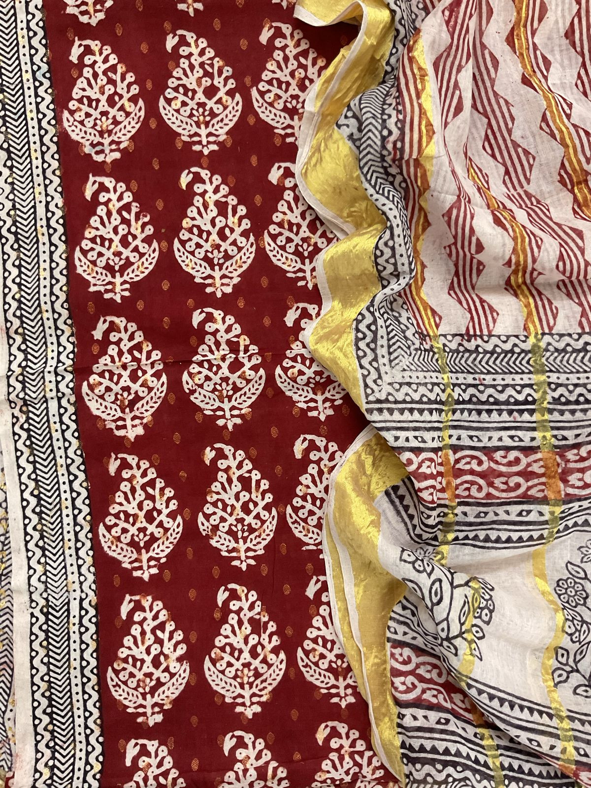 Pure Cotton Bagh Printed Banarasi Weaved Suit - Maroon