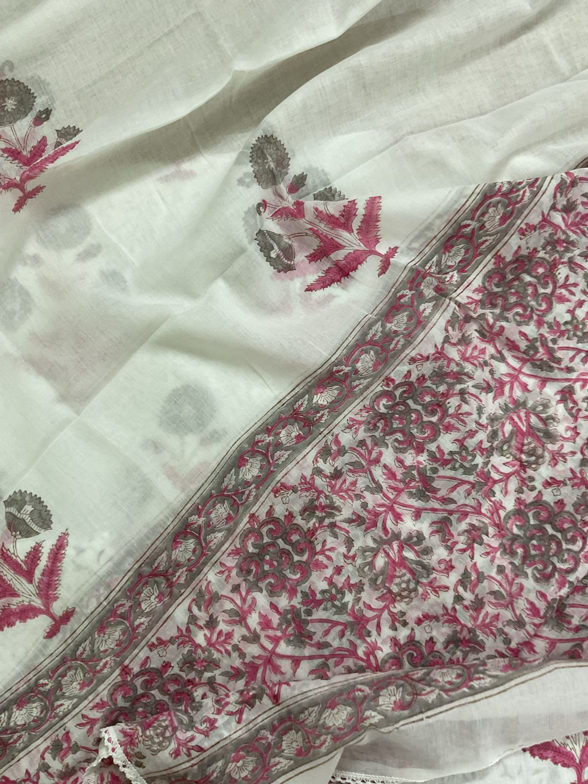 Pure Cotton Printed Appliqu Work Suit - Offwhite