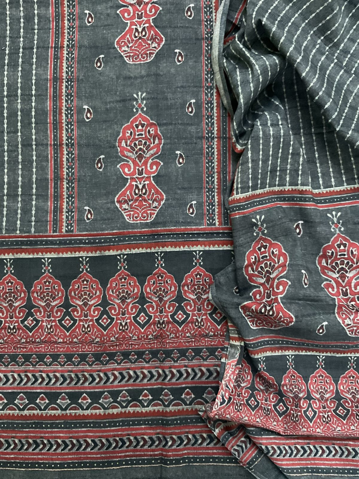 Pure Lawn Cotton Printed Suit - Grey