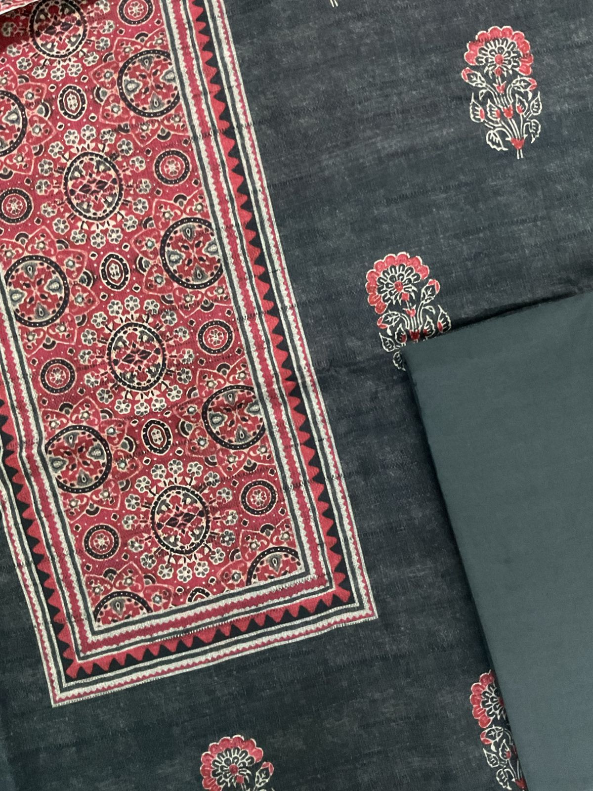 Pure Lawn Cotton Printed Suit - Grey