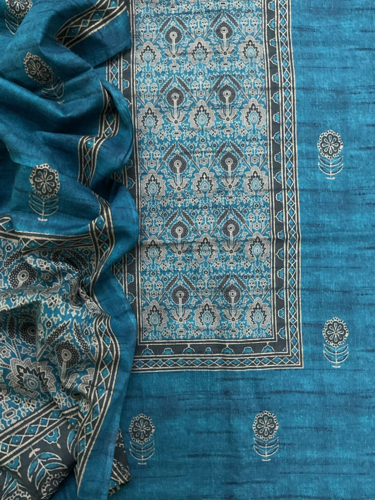 Pure Lawn Cotton Printed Suit - Blue