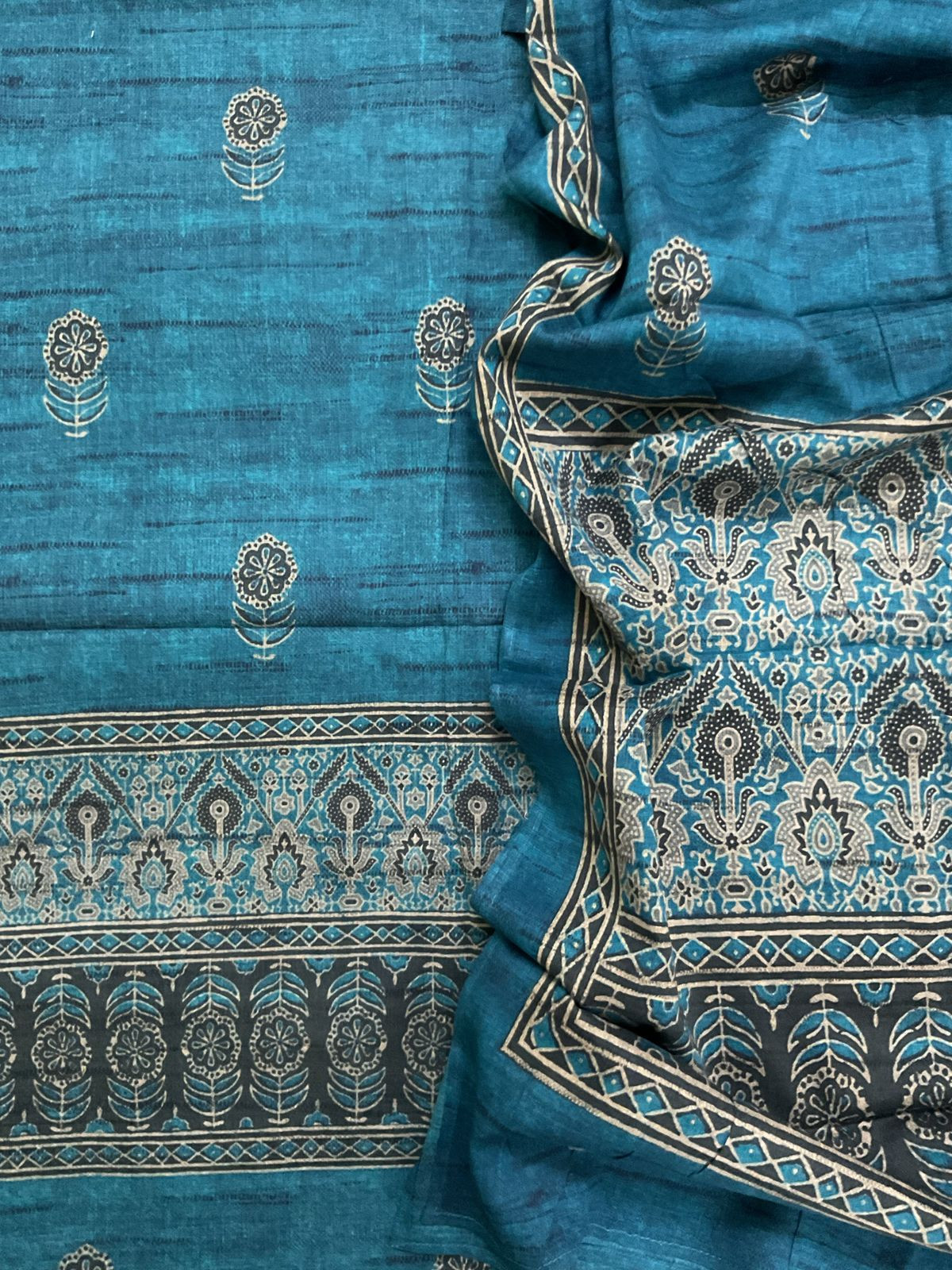 Pure Lawn Cotton Printed Suit - Blue